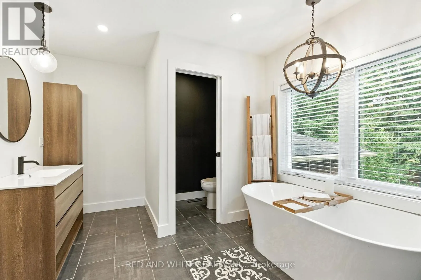 210 NORTHLAKE DRIVE