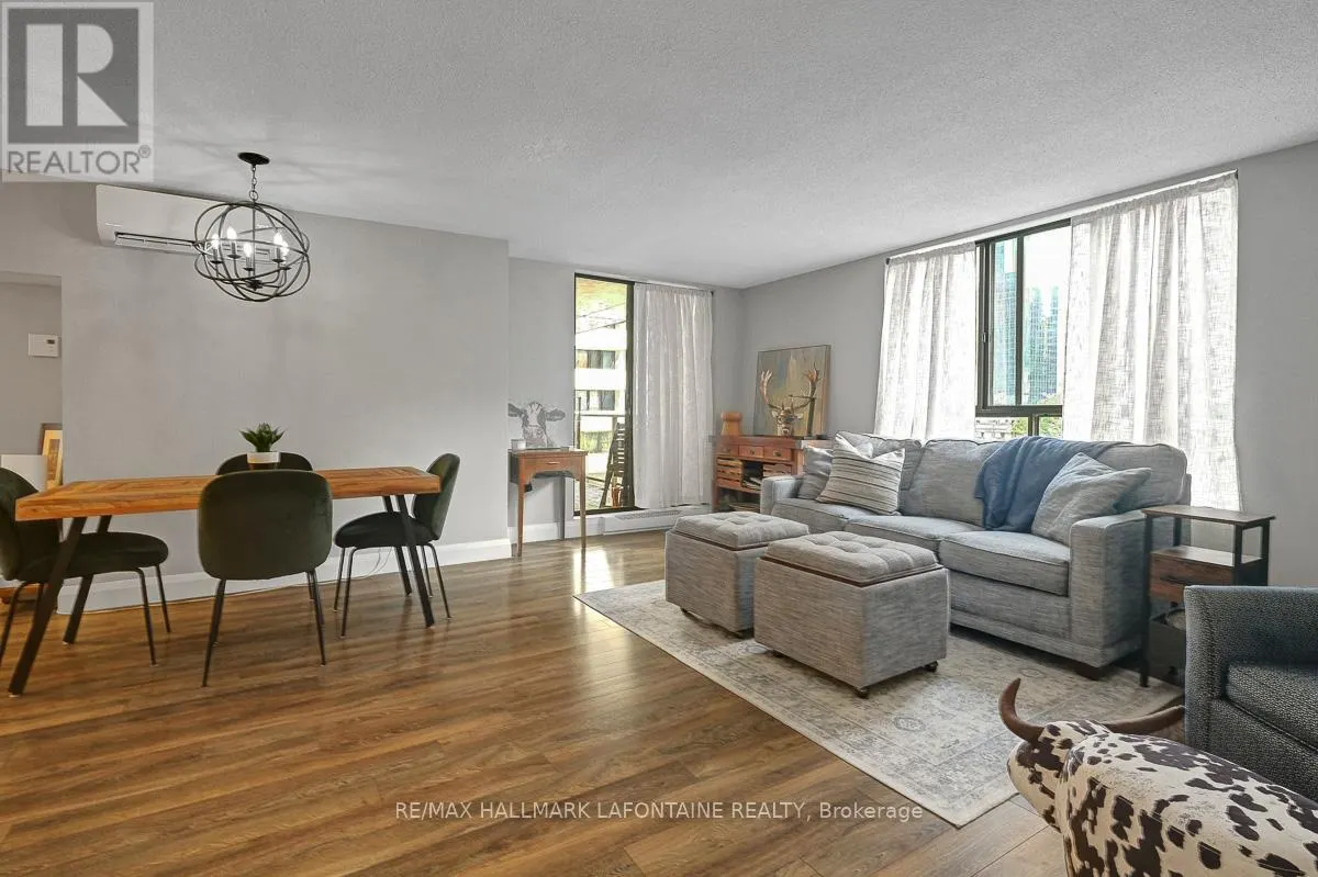 401 - 475 LAURIER AVENUE W