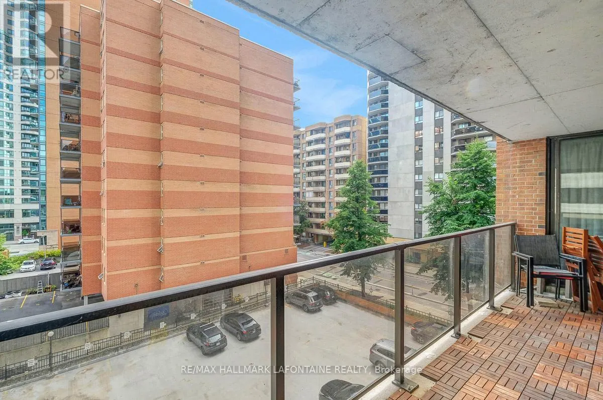 401 - 475 LAURIER AVENUE W