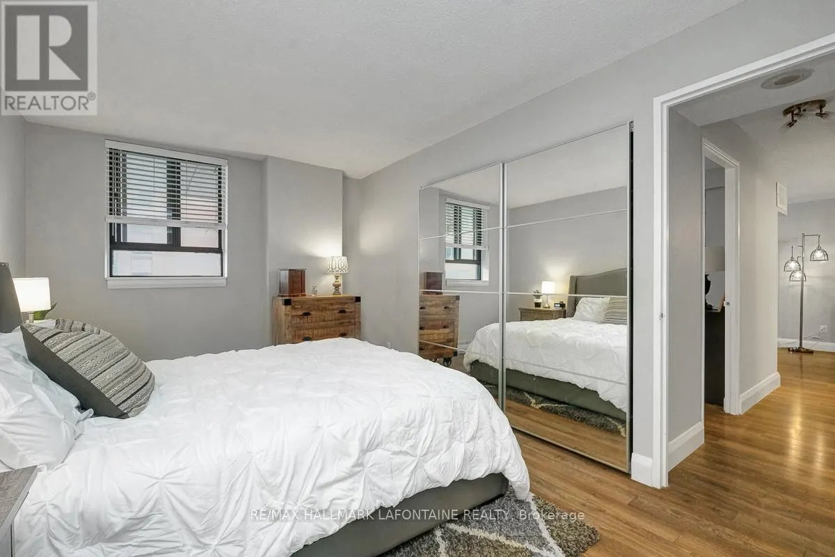 401 - 475 LAURIER AVENUE W