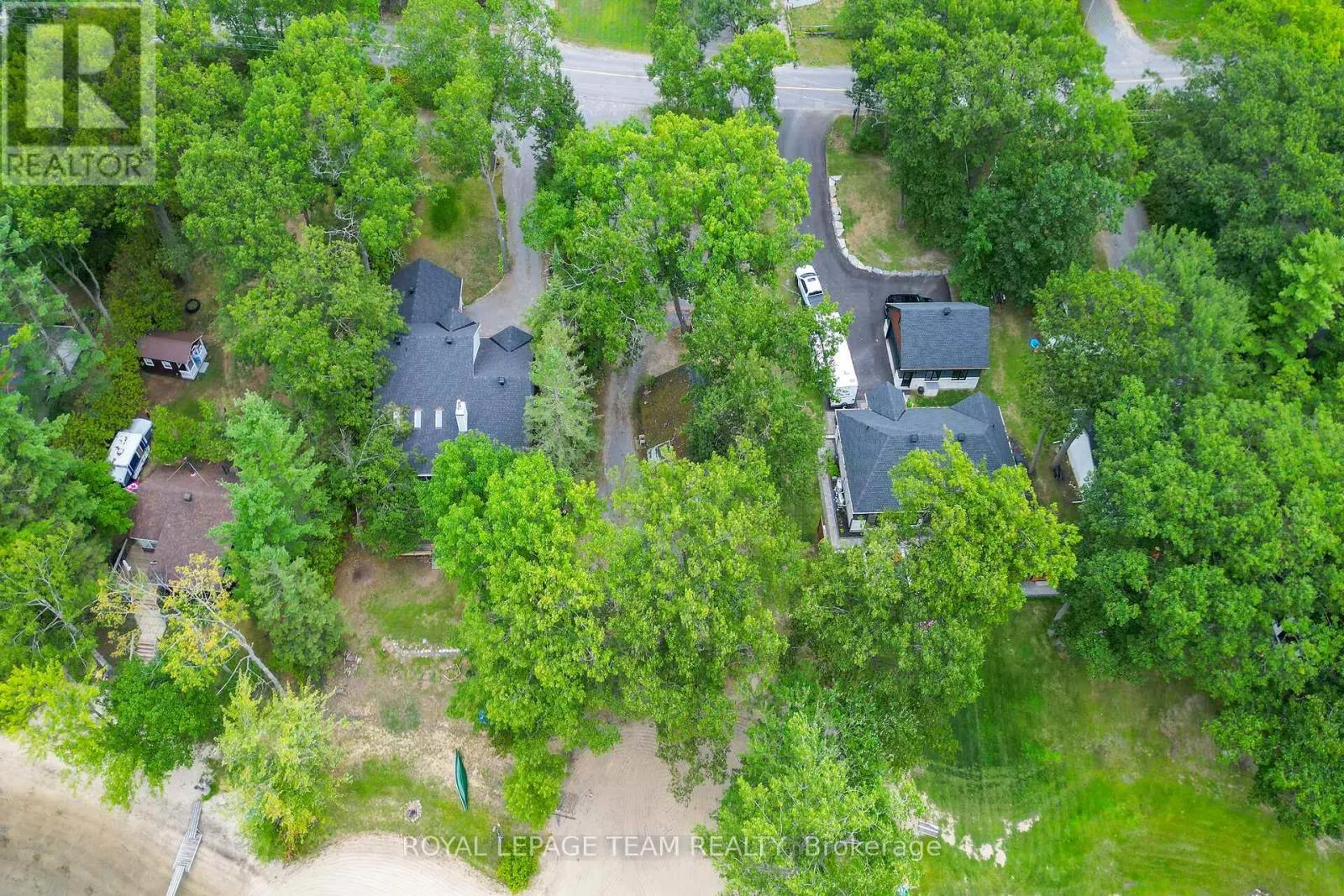 1142 BAYVIEW DRIVE