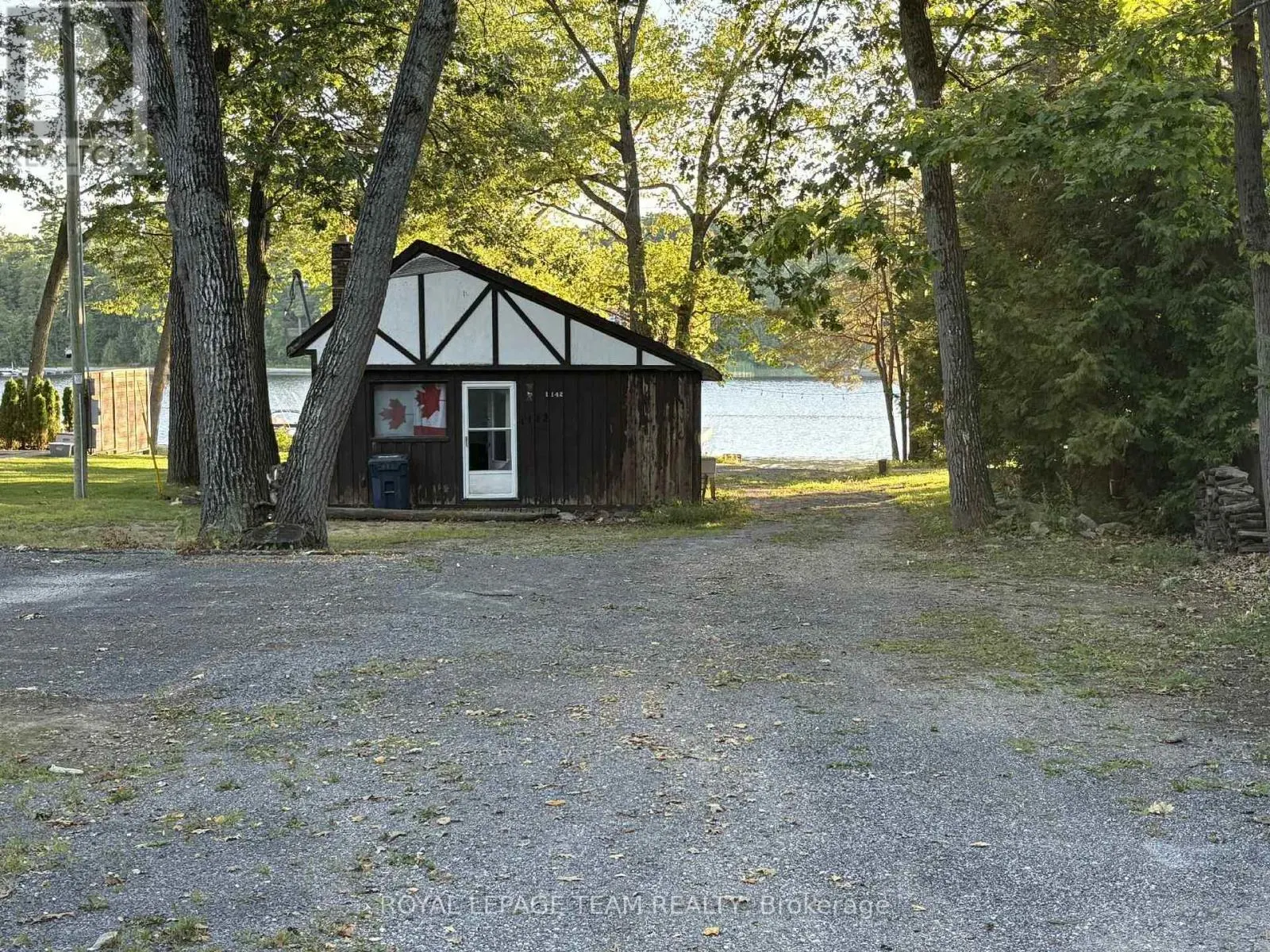 1142 BAYVIEW DRIVE