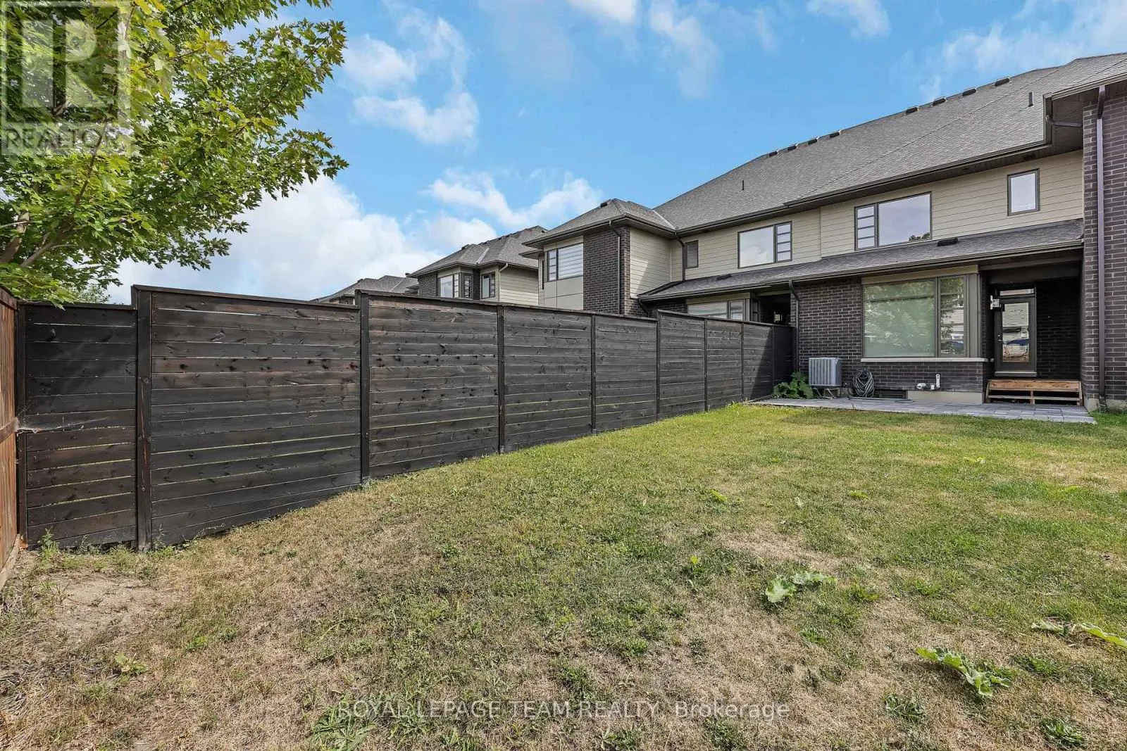 522 BORBRIDGE AVENUE