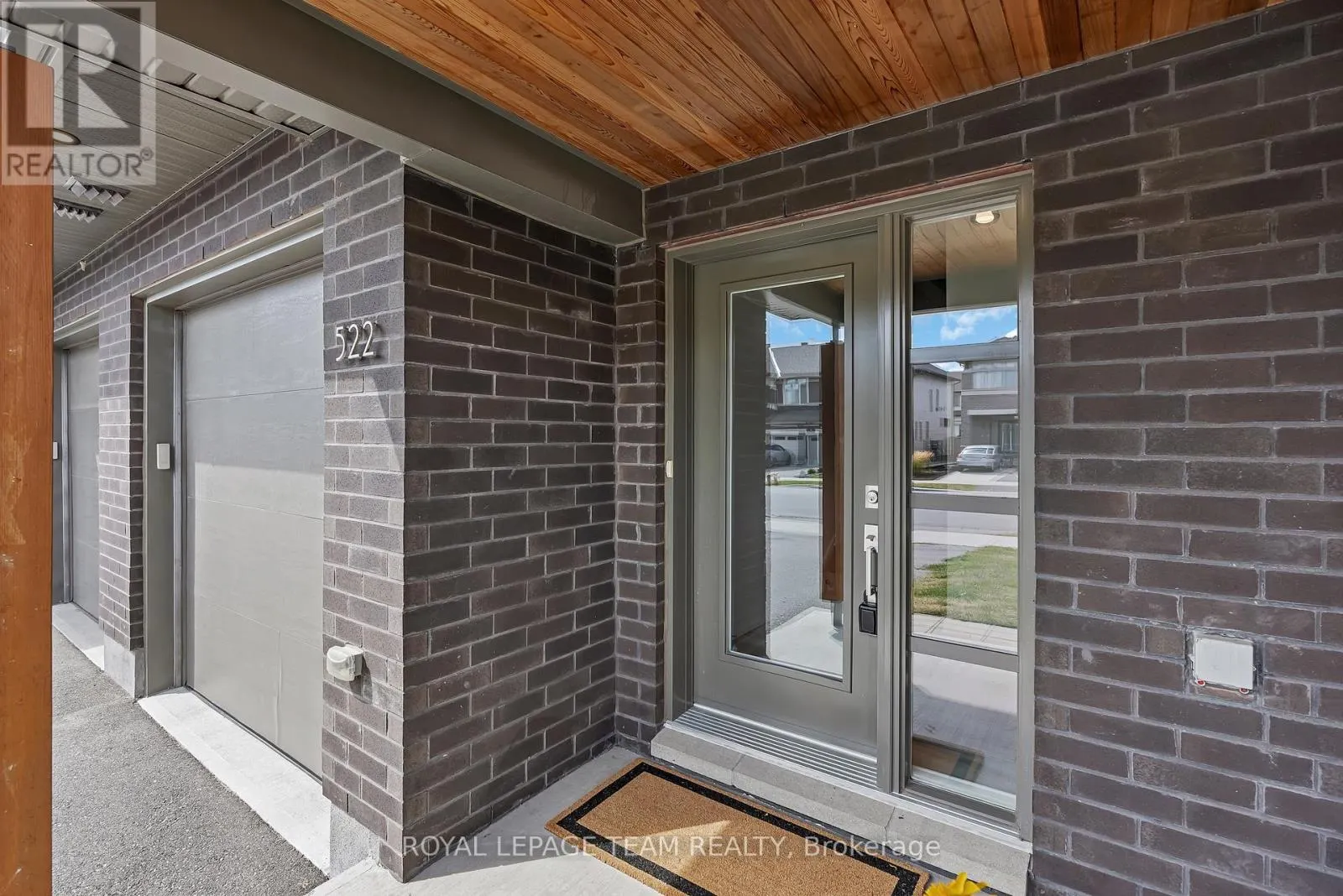 522 BORBRIDGE AVENUE