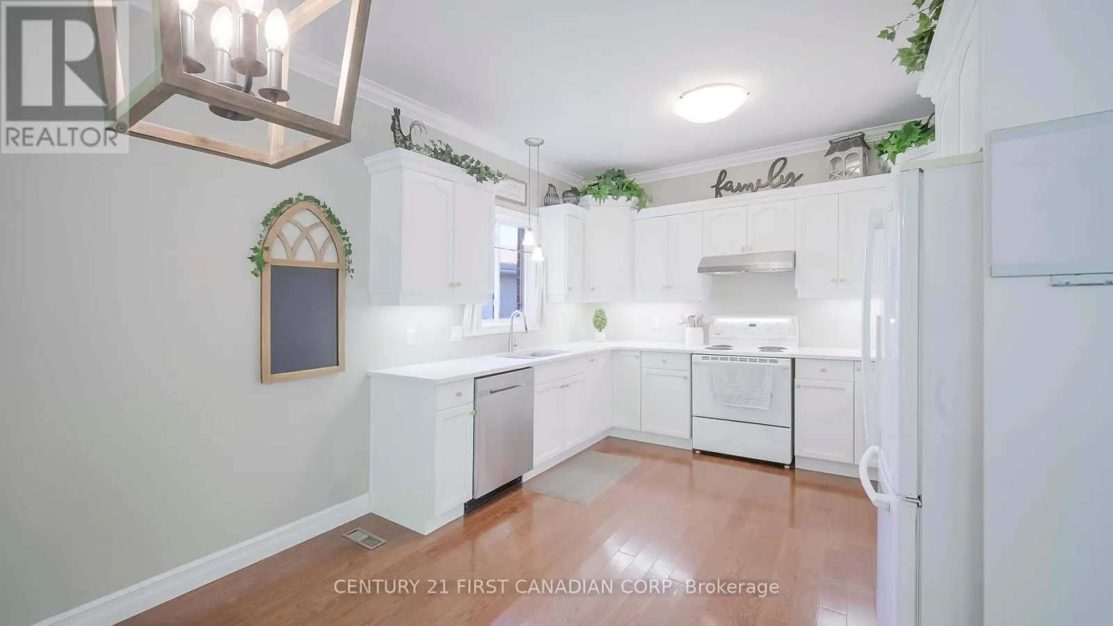 327 RICHMEADOW ROAD