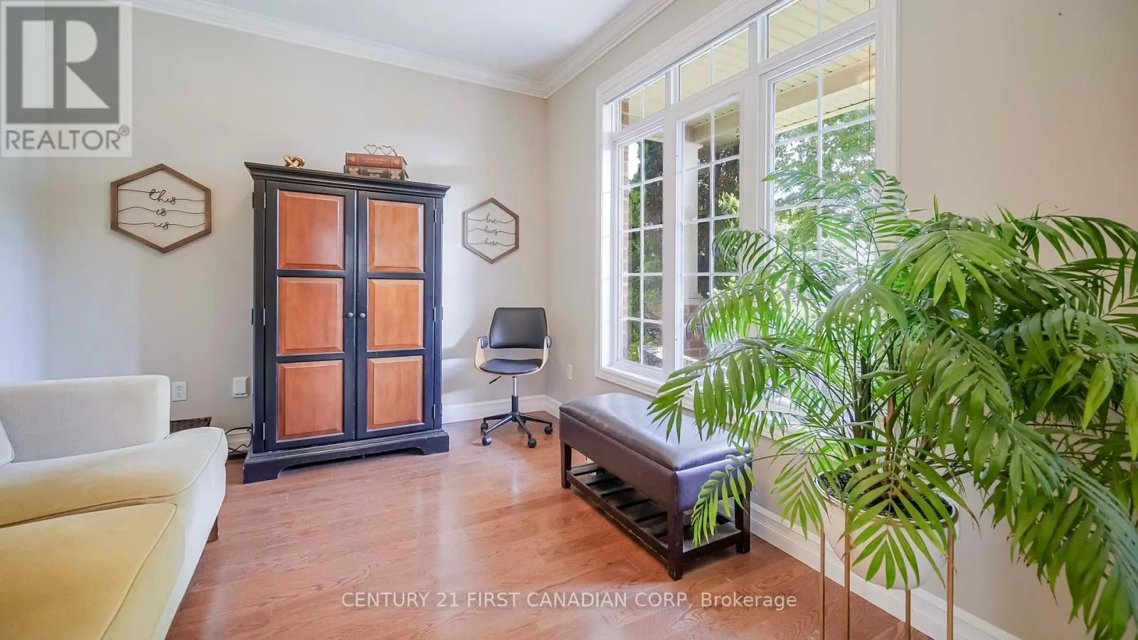 327 RICHMEADOW ROAD