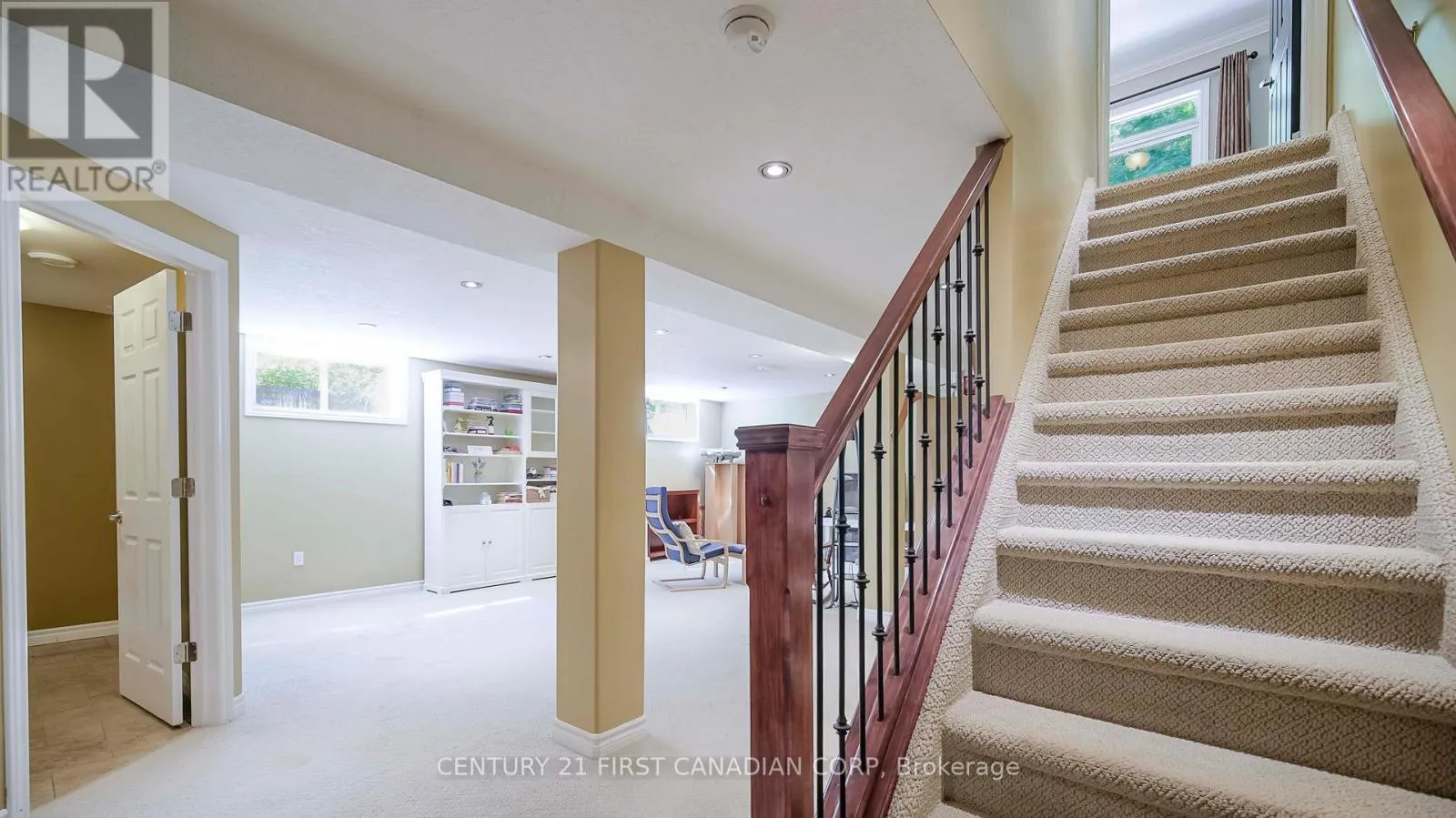 327 RICHMEADOW ROAD