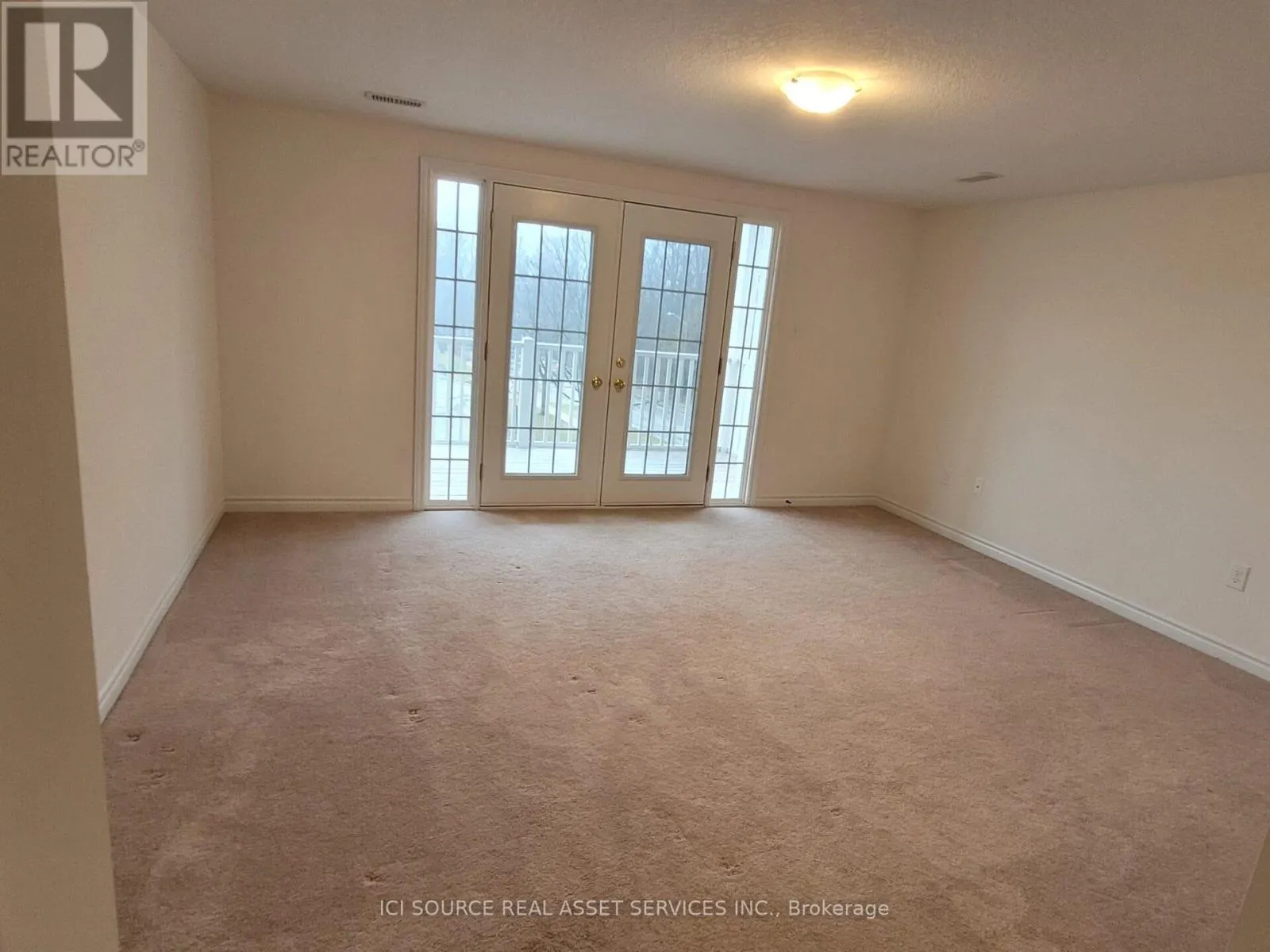 3 - 403 WESTWOOD DRIVE