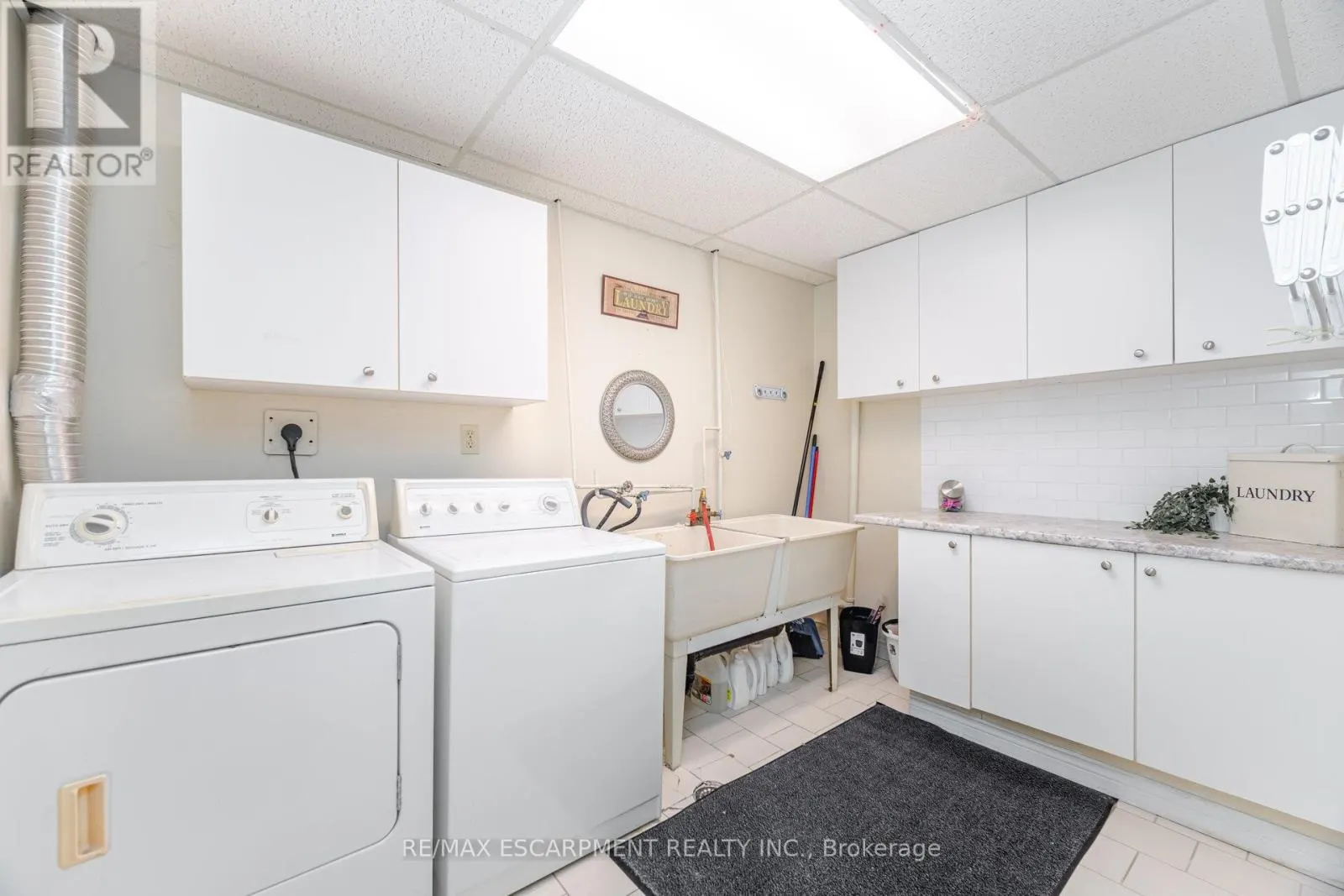31 INGRID COURT