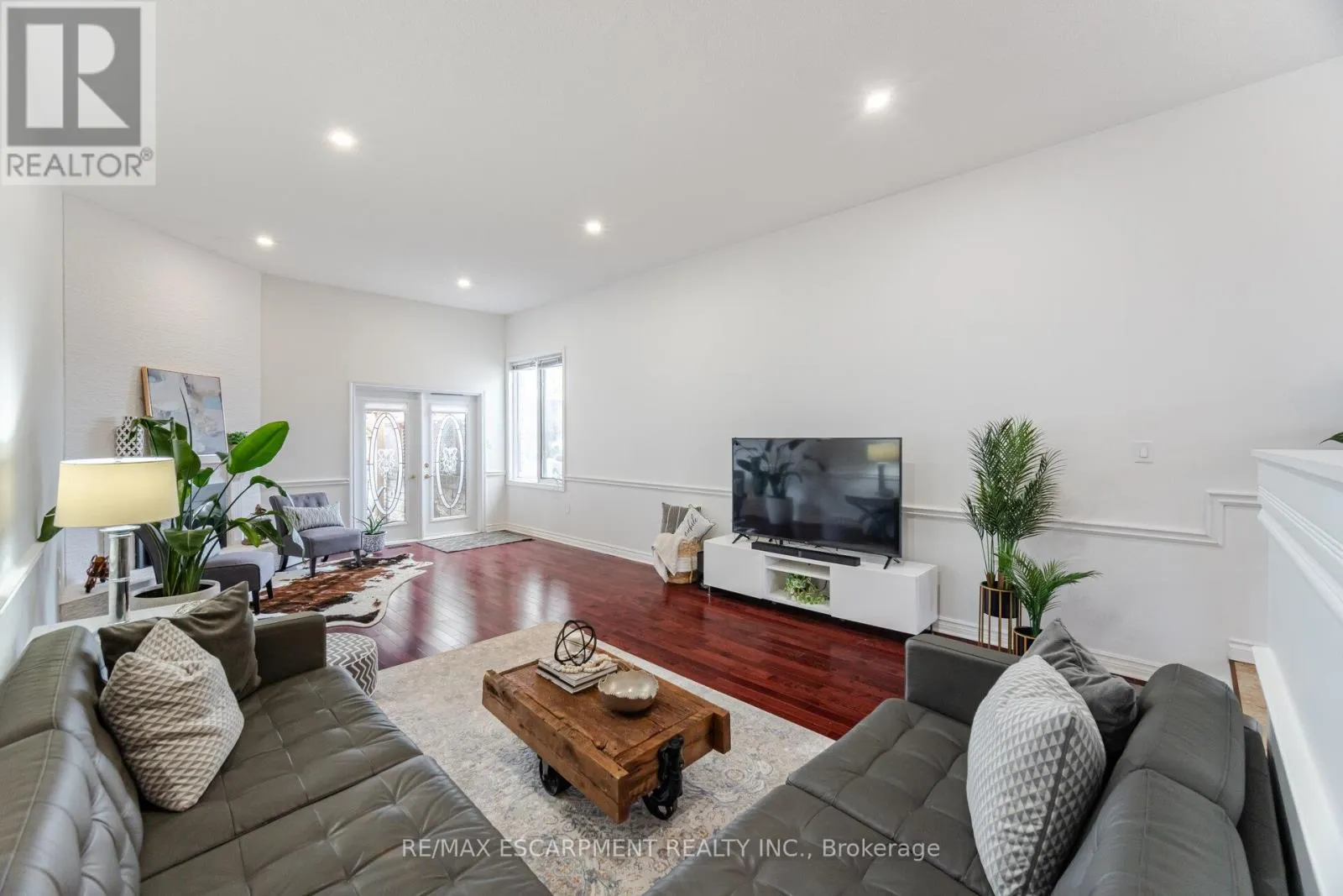 31 INGRID COURT