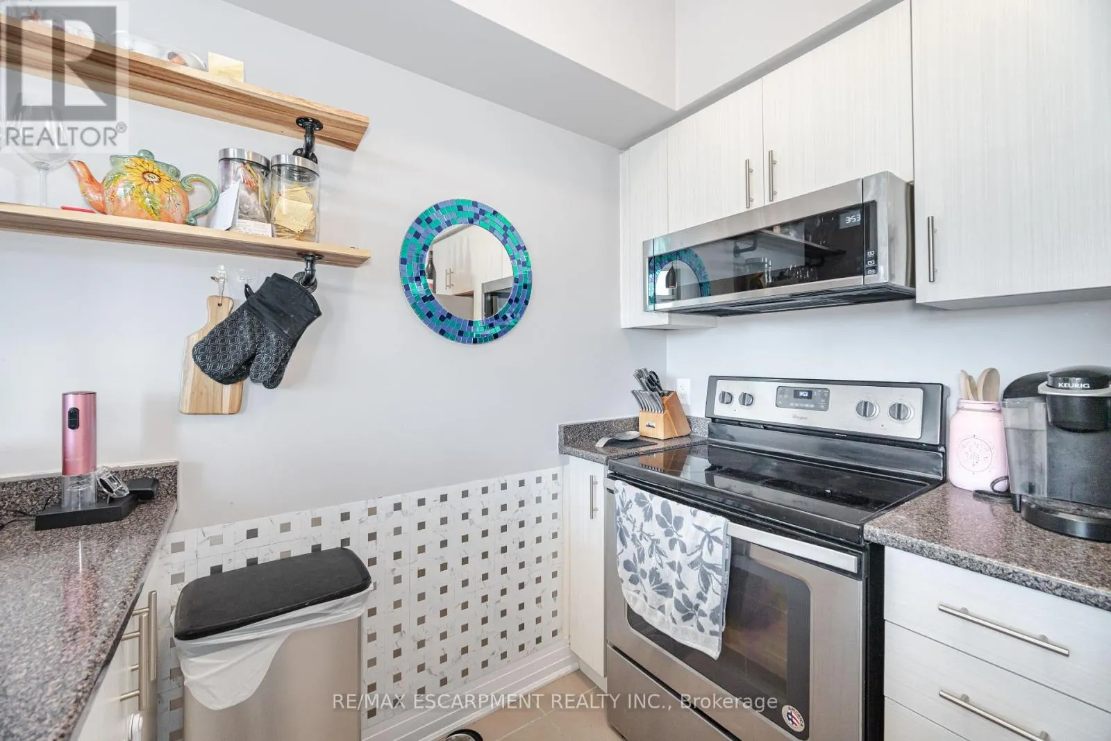 308 - 10 CONCORD PLACE