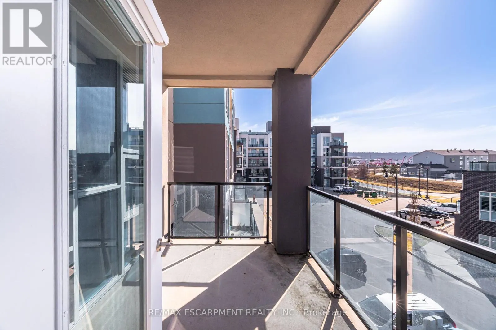 308 - 10 CONCORD PLACE