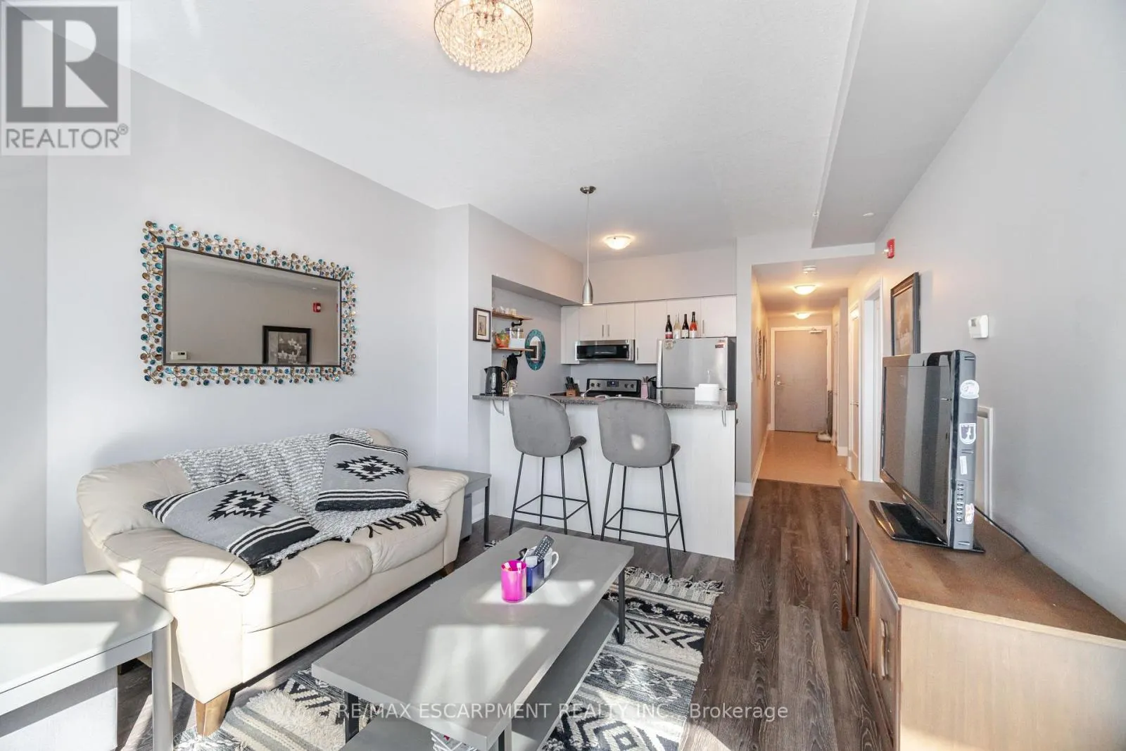 308 - 10 CONCORD PLACE
