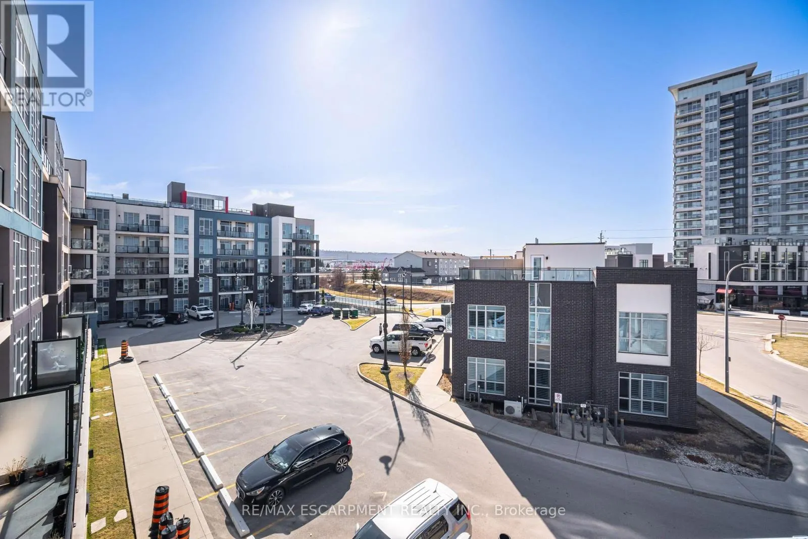 308 - 10 CONCORD PLACE