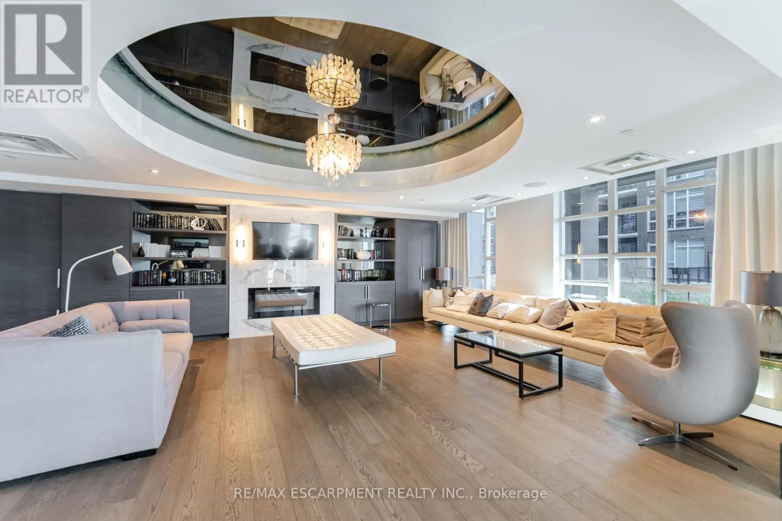 308 - 10 CONCORD PLACE