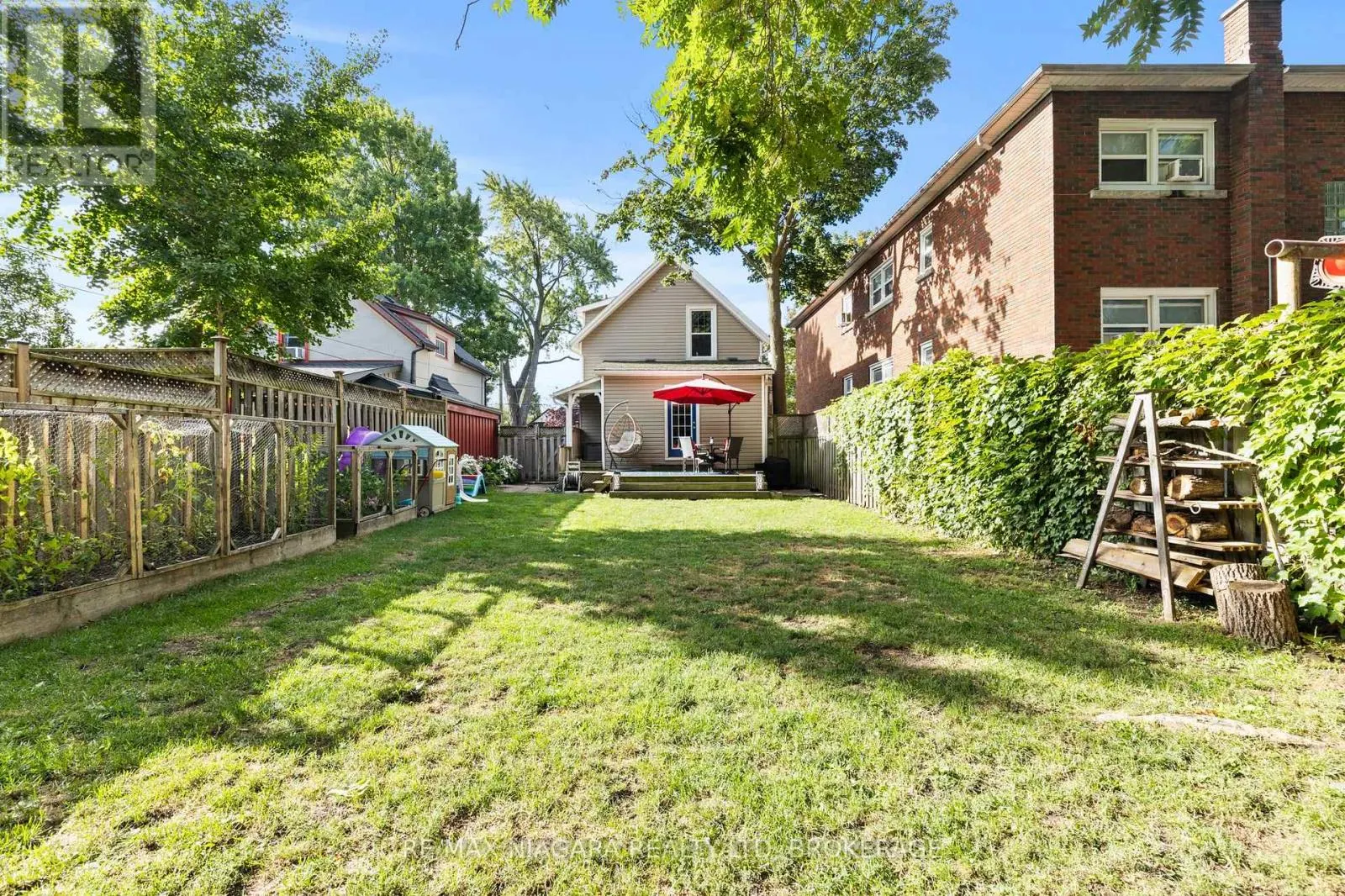 85 MAPLE STREET