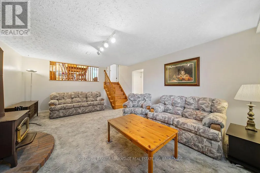 7362 NATHAN CRESCENT