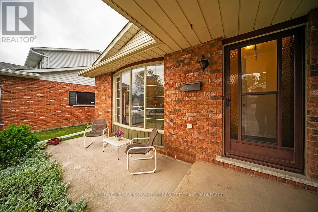 7362 NATHAN CRESCENT
