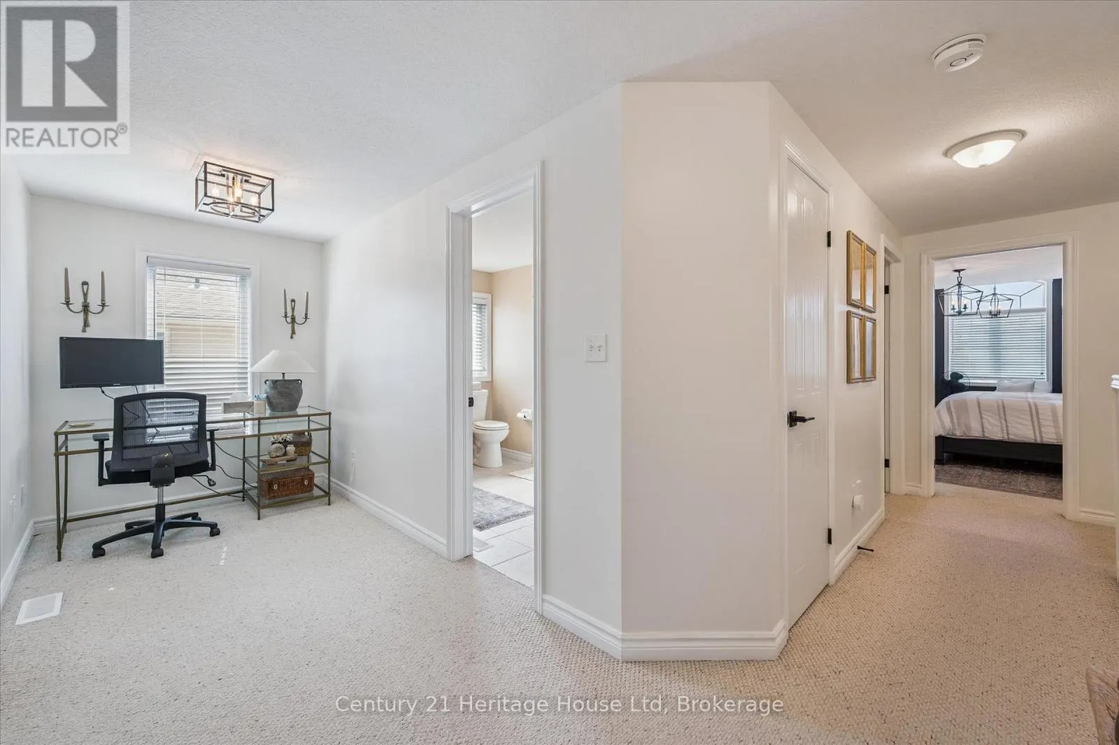 7 - 20 SHACKLETON DRIVE, #7