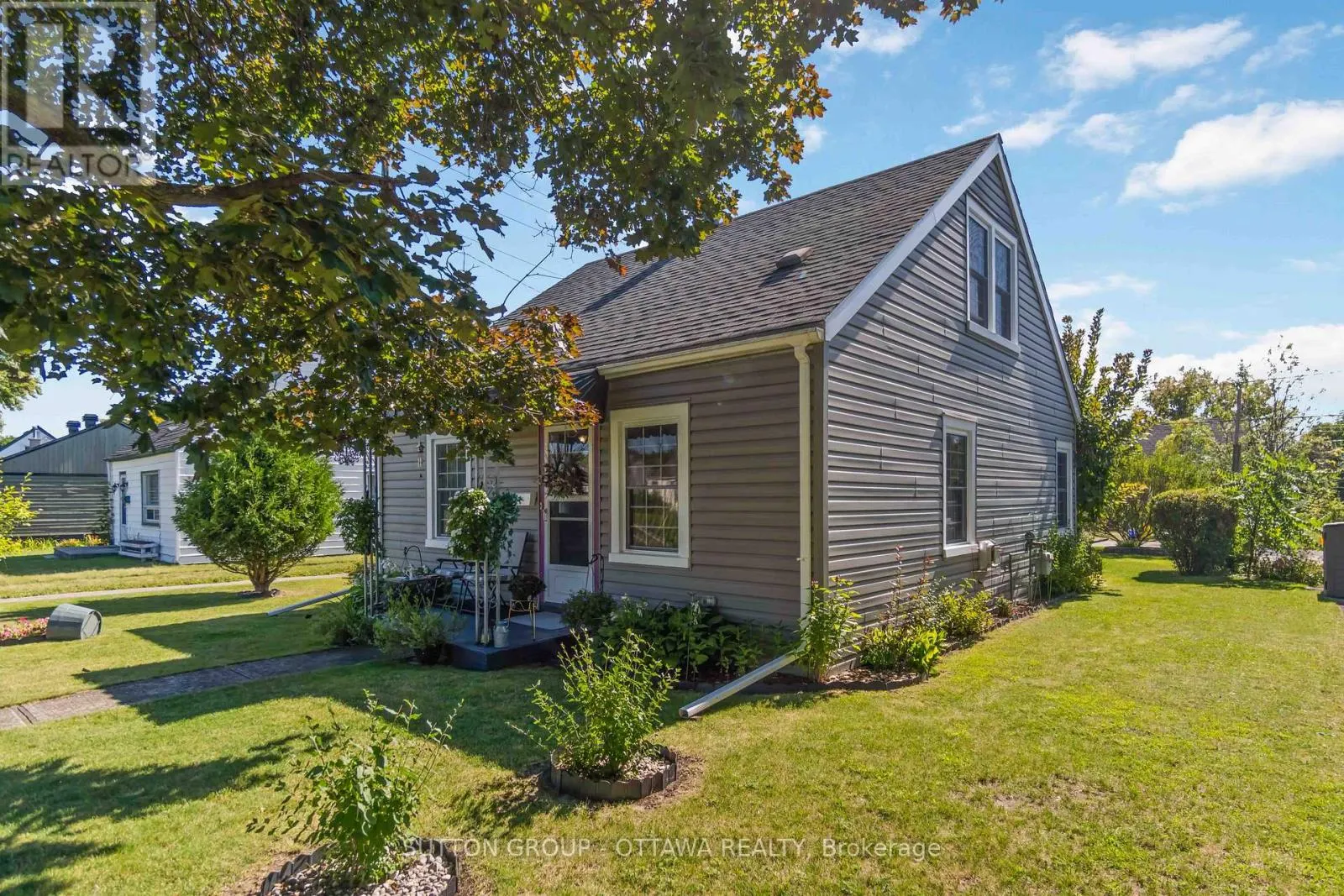20 ROOSEVELT DRIVE