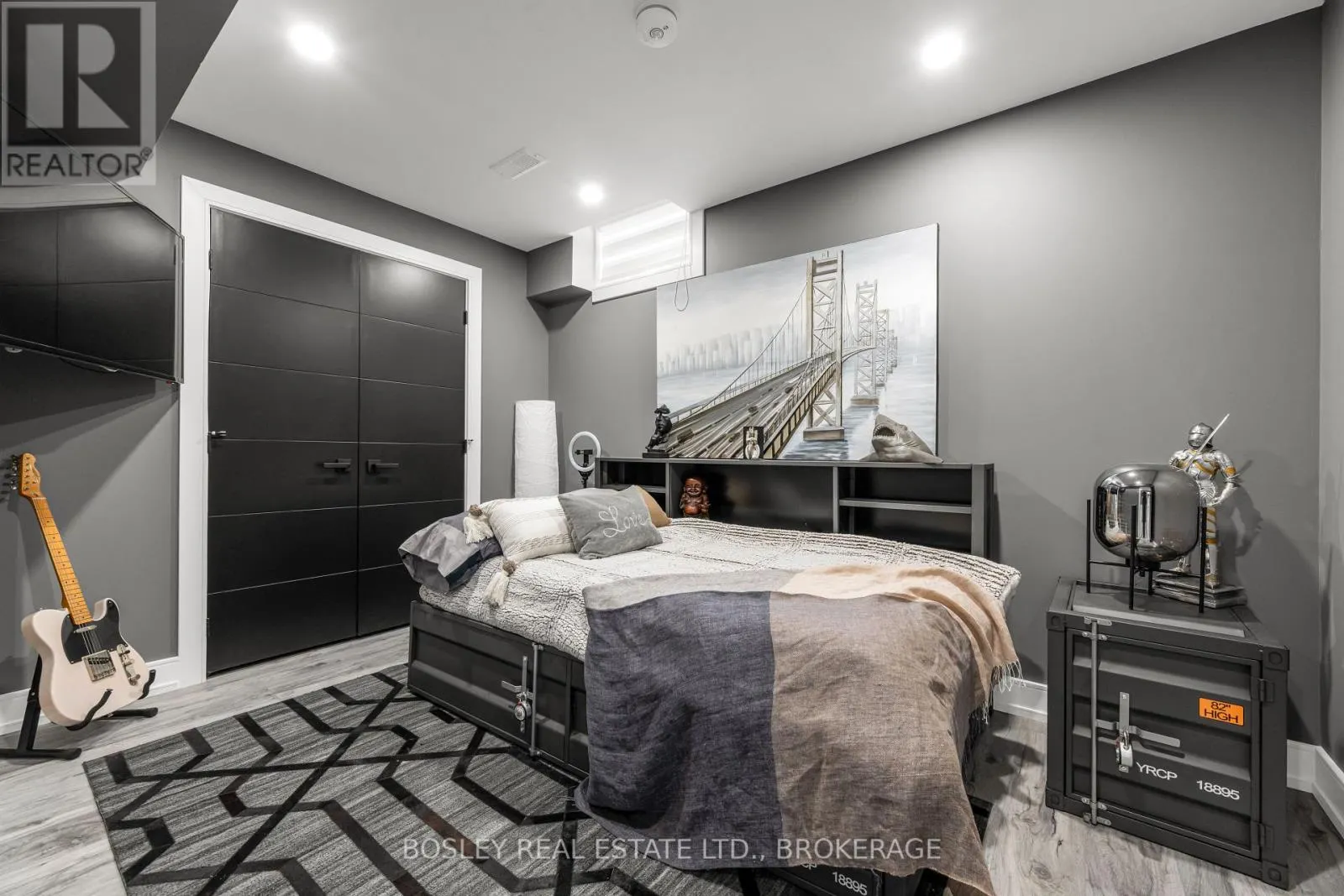 251 SHOREVIEW DRIVE