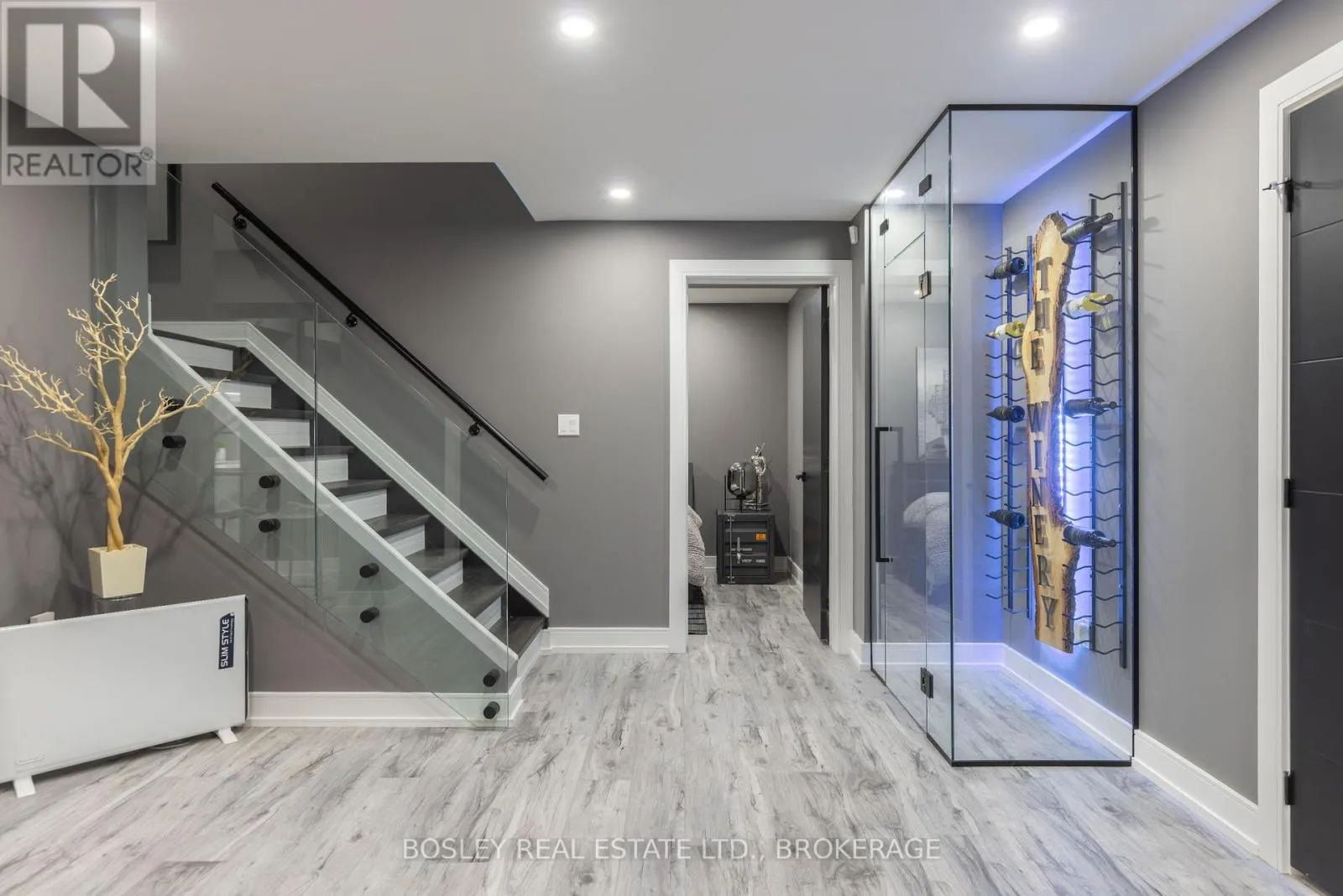 251 SHOREVIEW DRIVE