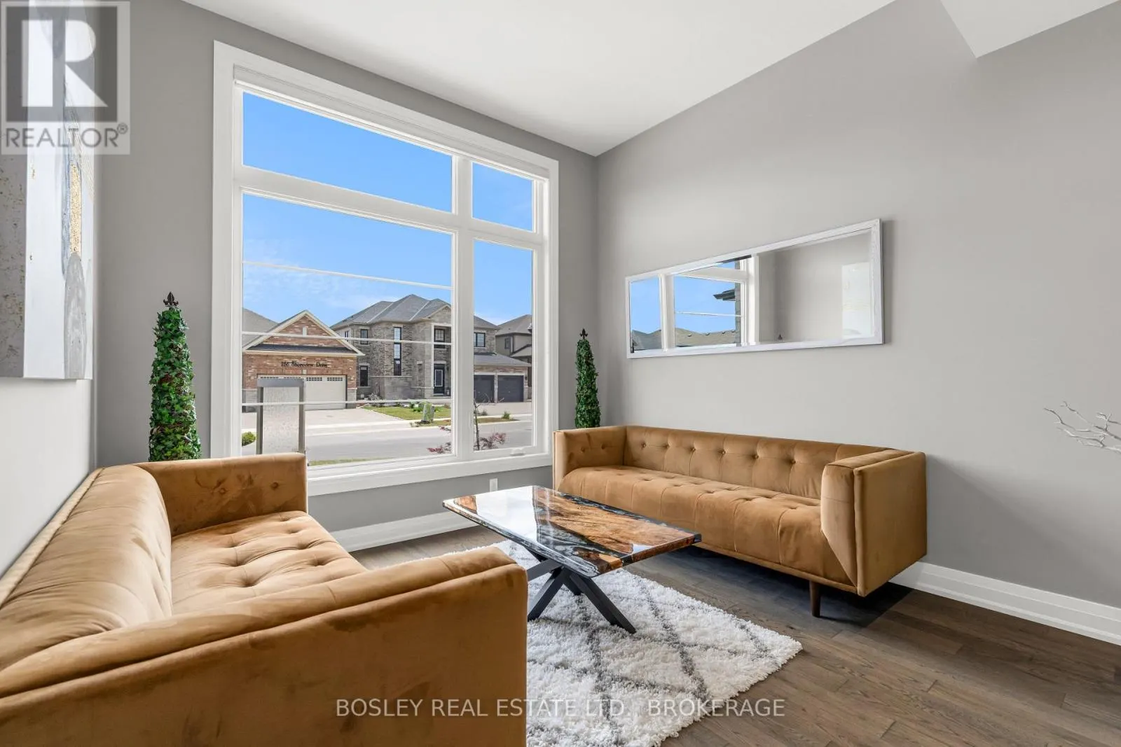 251 SHOREVIEW DRIVE