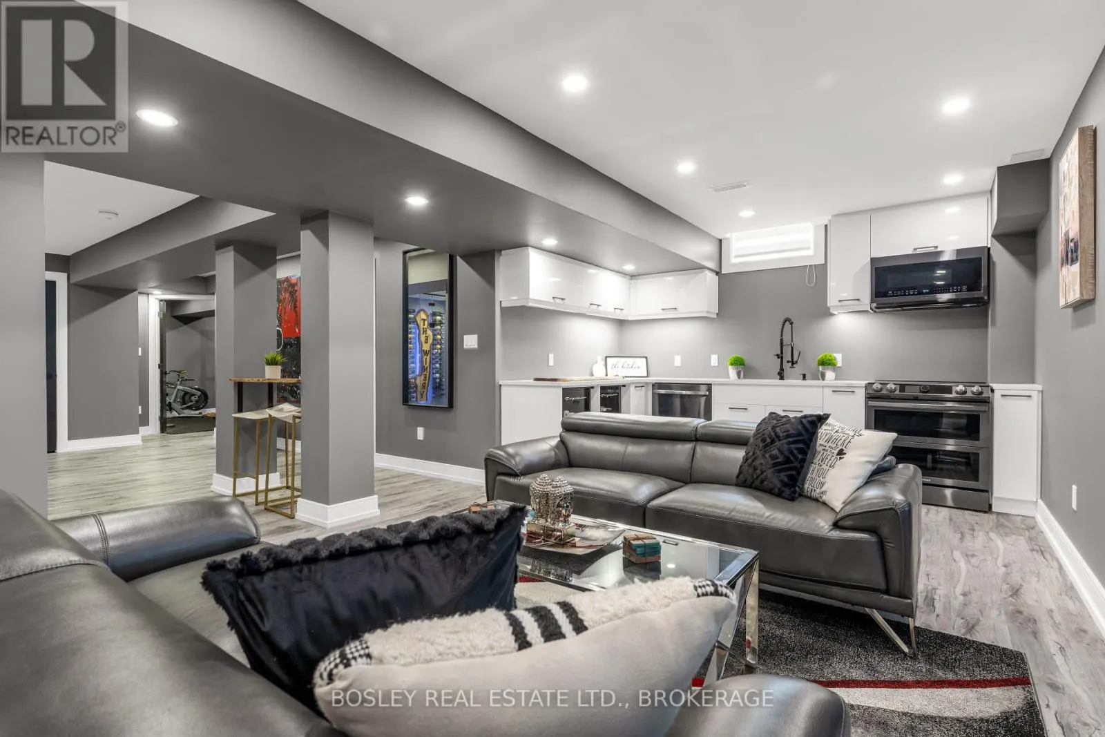 251 SHOREVIEW DRIVE