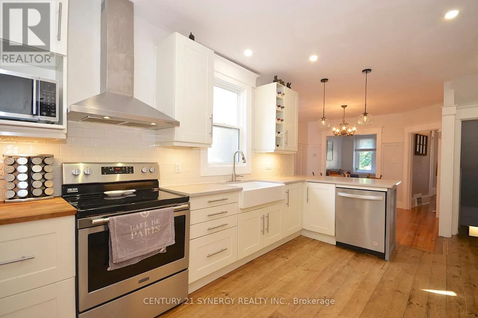 47 ROSLYN AVENUE
