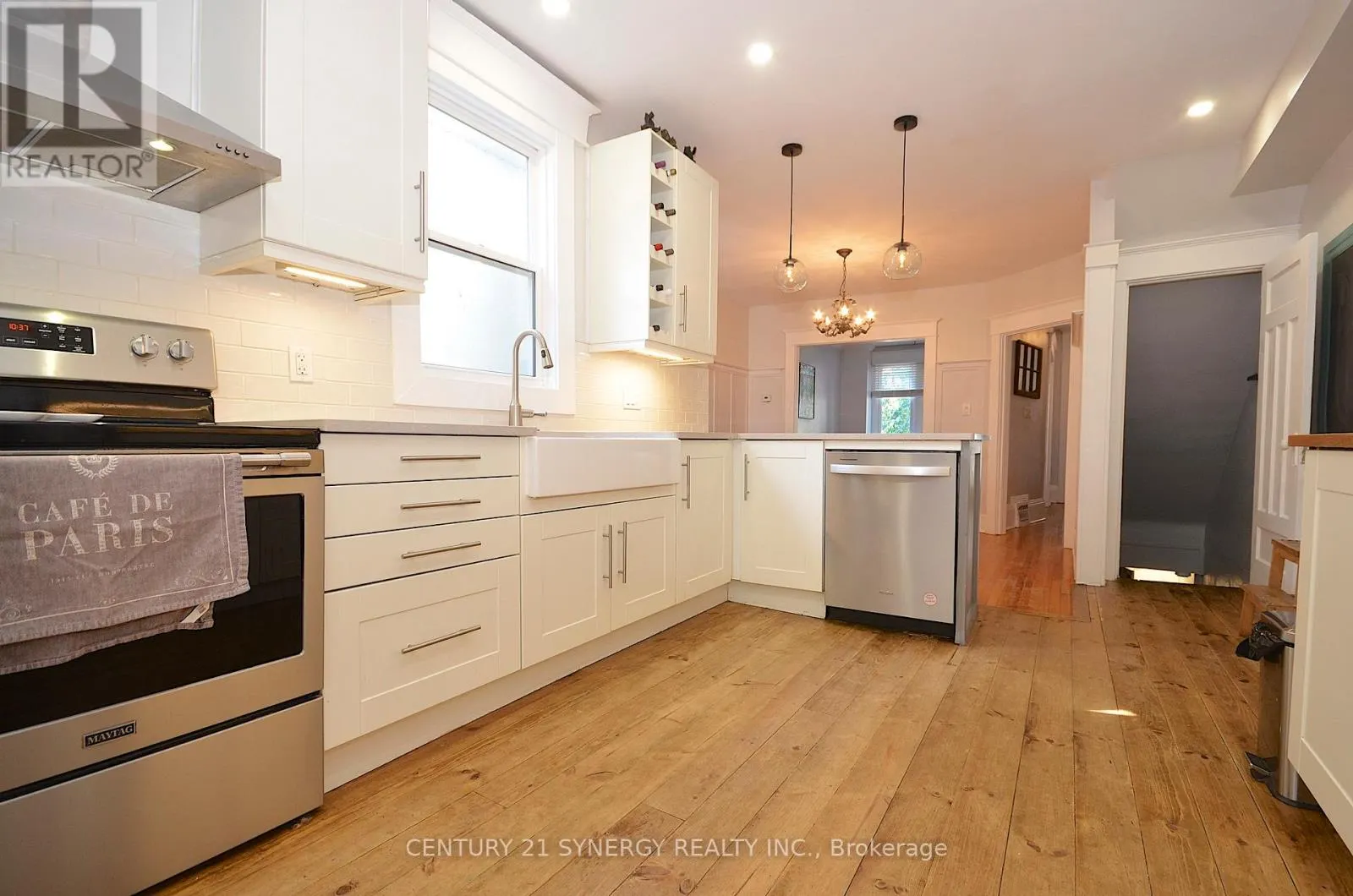 47 ROSLYN AVENUE