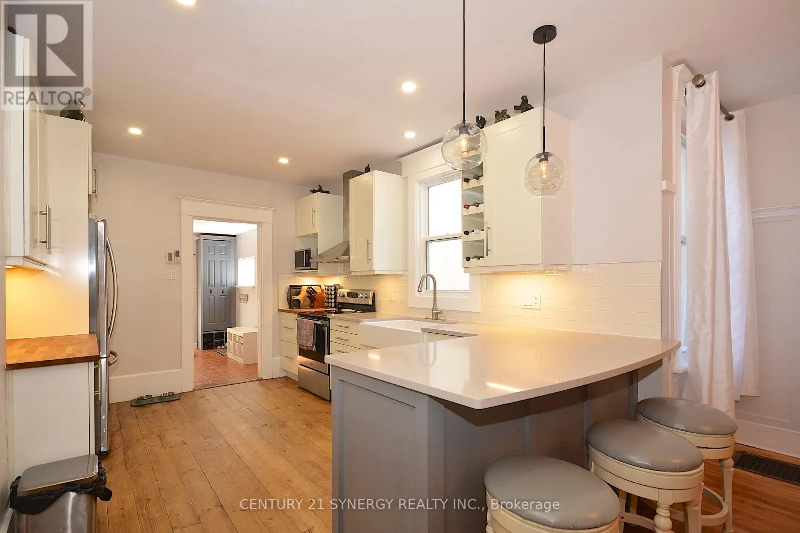47 ROSLYN AVENUE