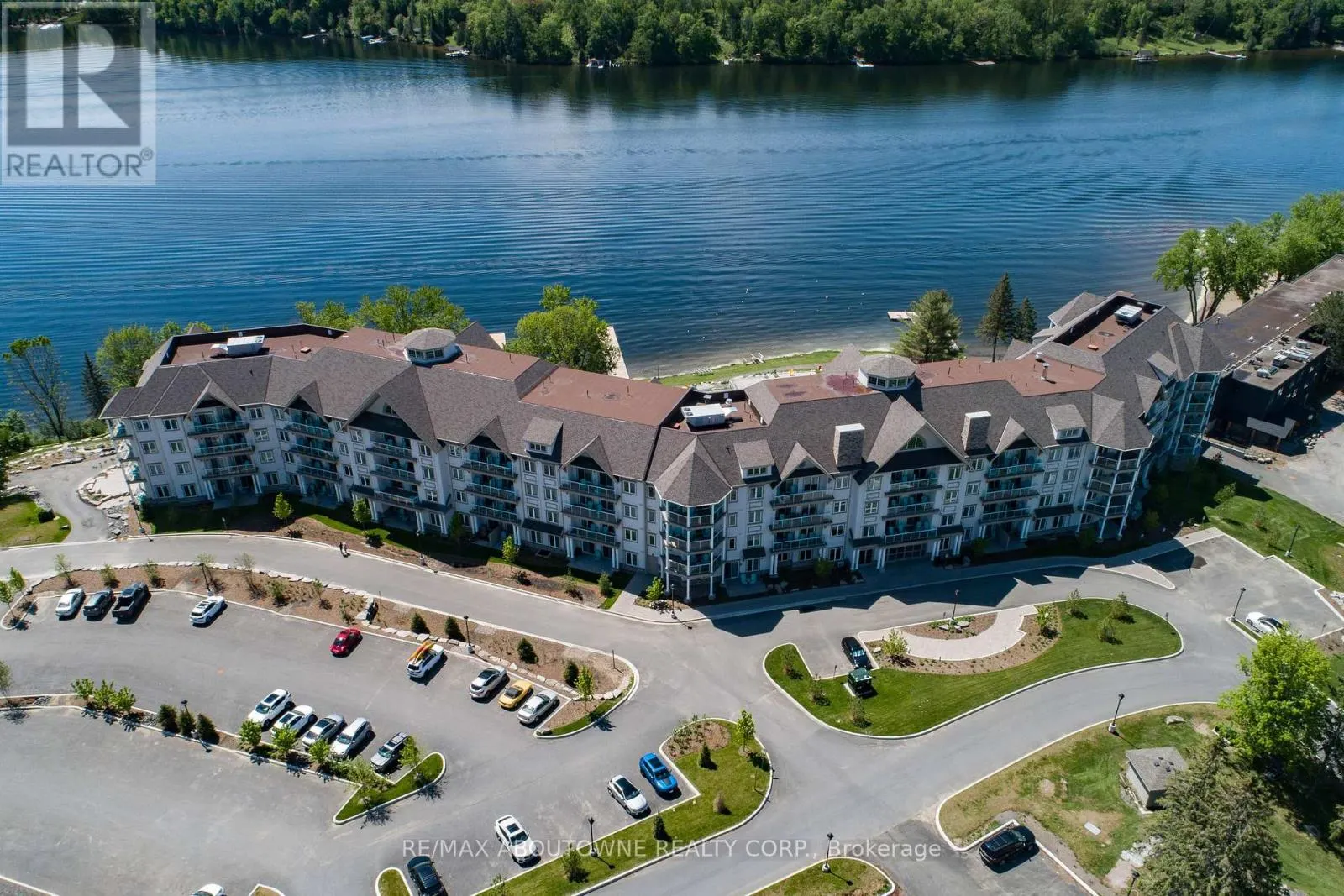 332 - 25 PEN LAKE POINT ROAD