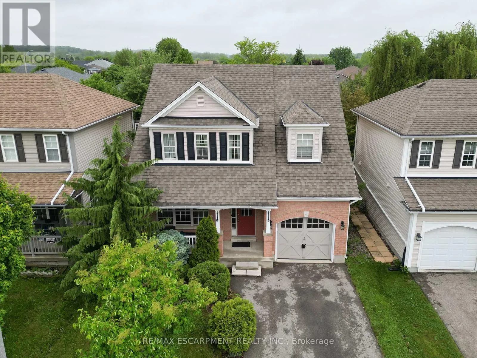 12 GAYDON WAY