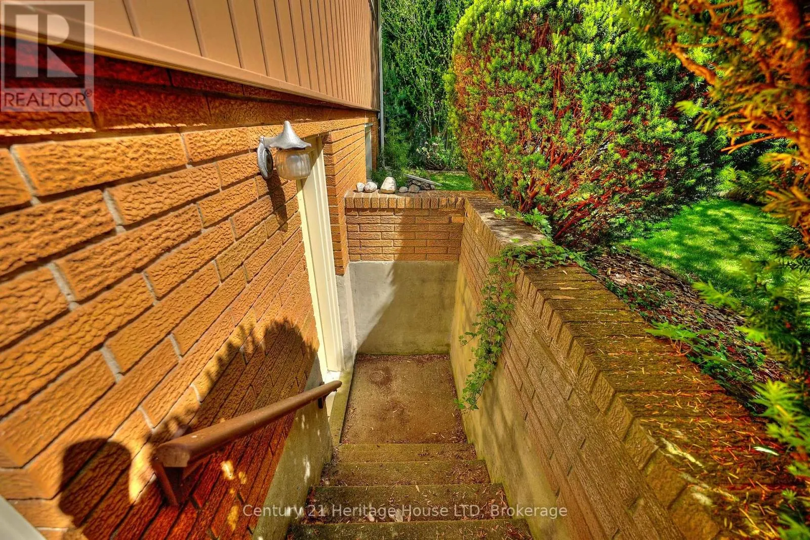 4668 PINEDALE DRIVE