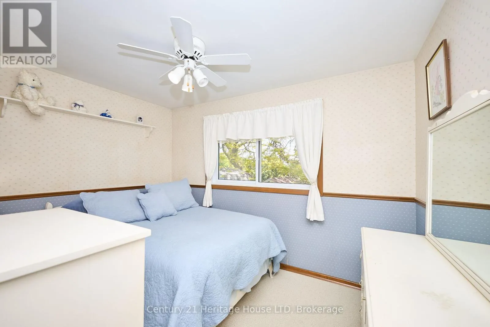 4668 PINEDALE DRIVE