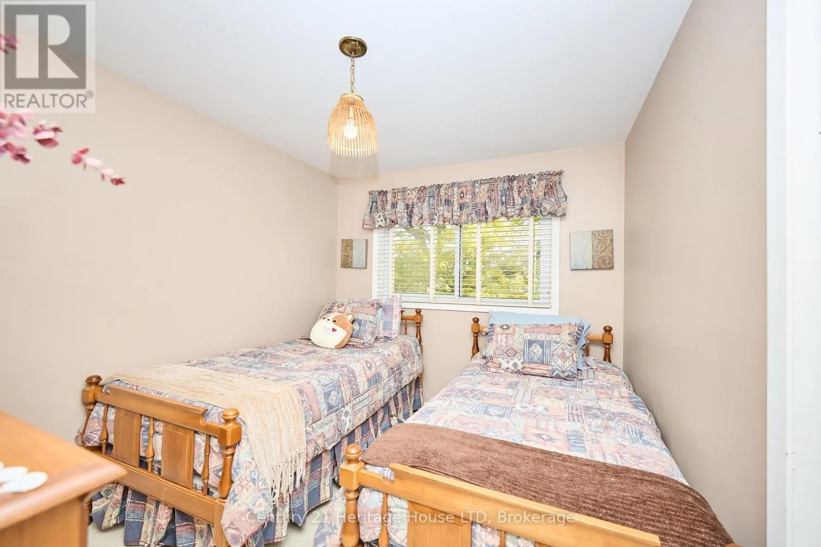 4668 PINEDALE DRIVE