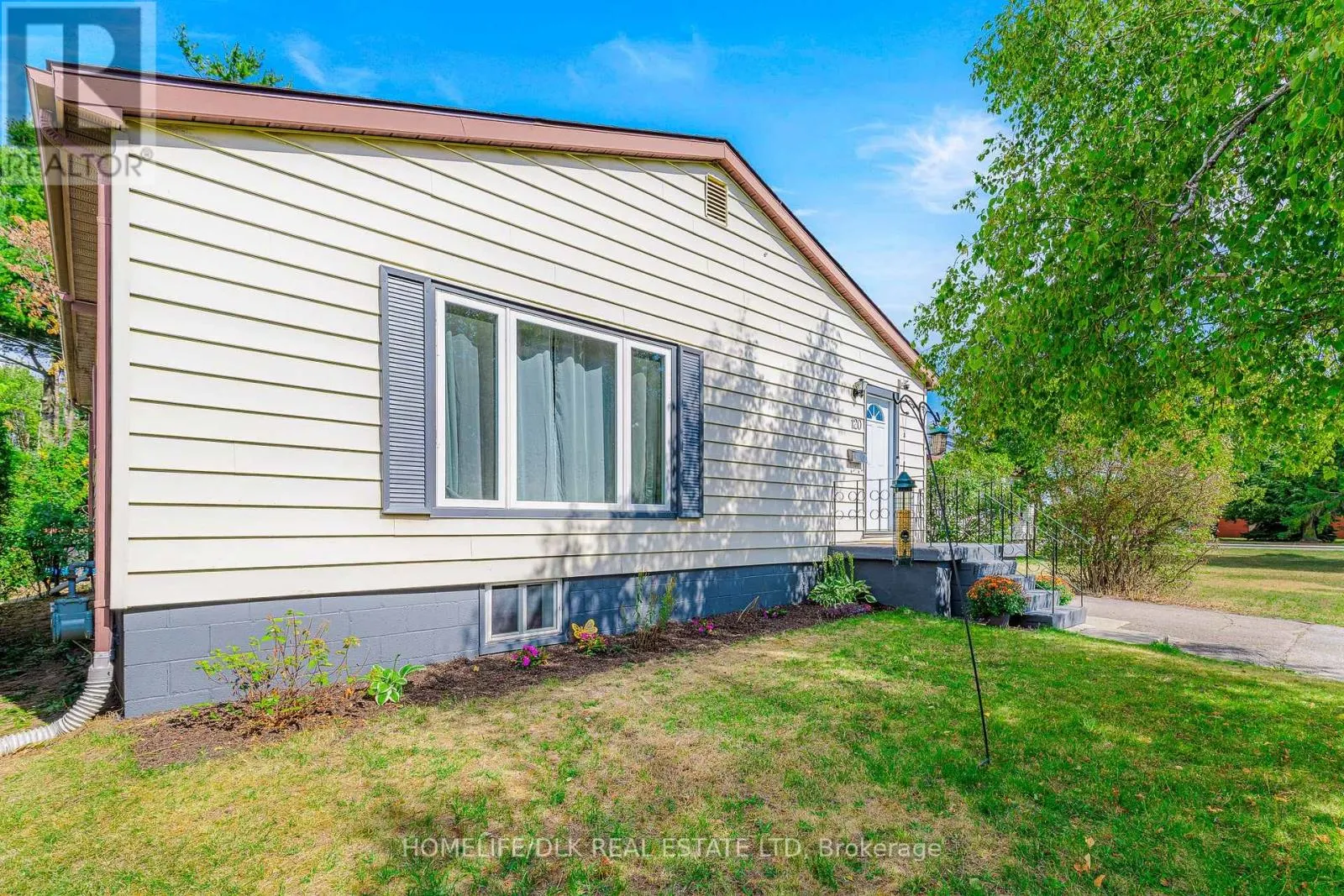 120 VICTOR ROAD