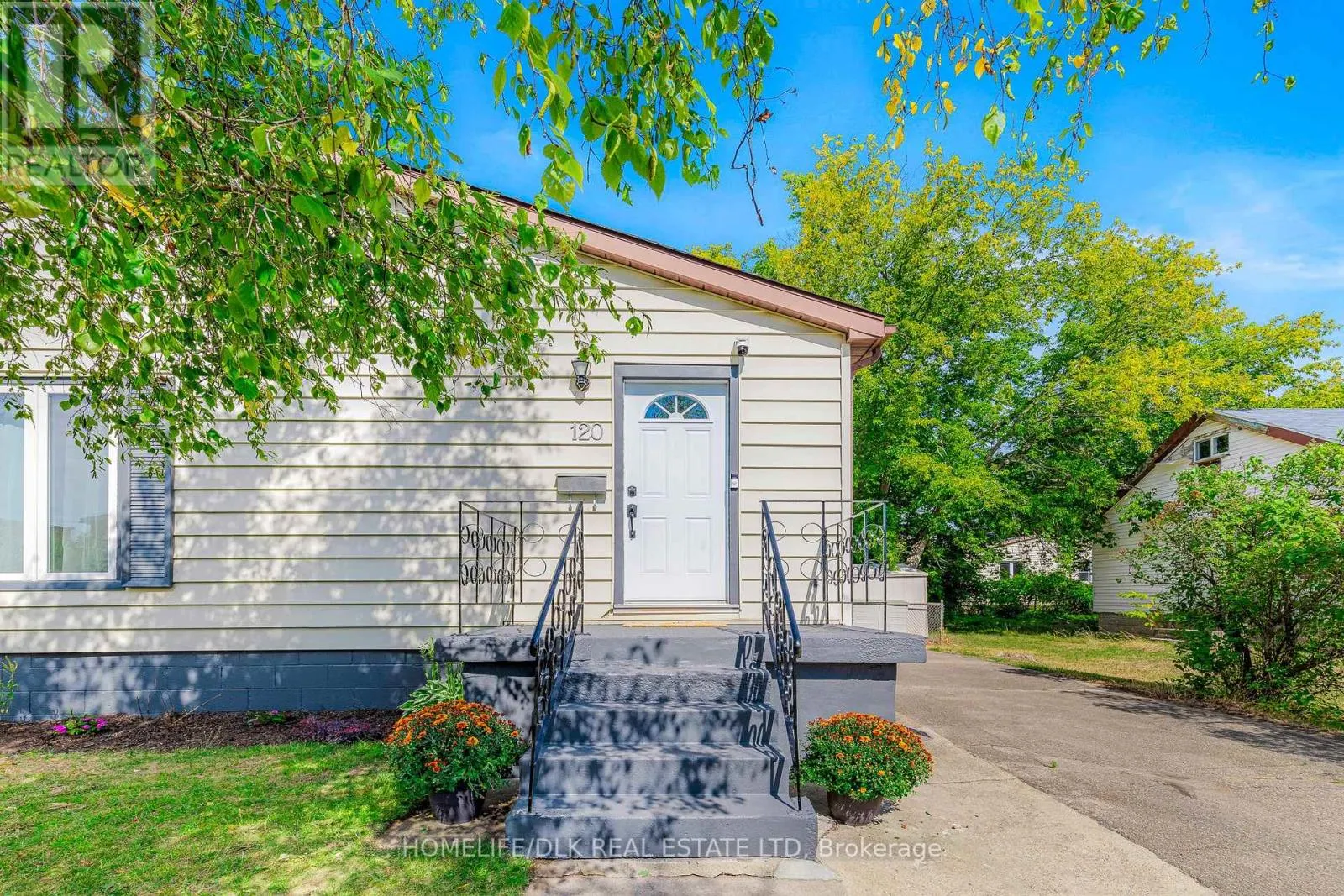 120 VICTOR ROAD