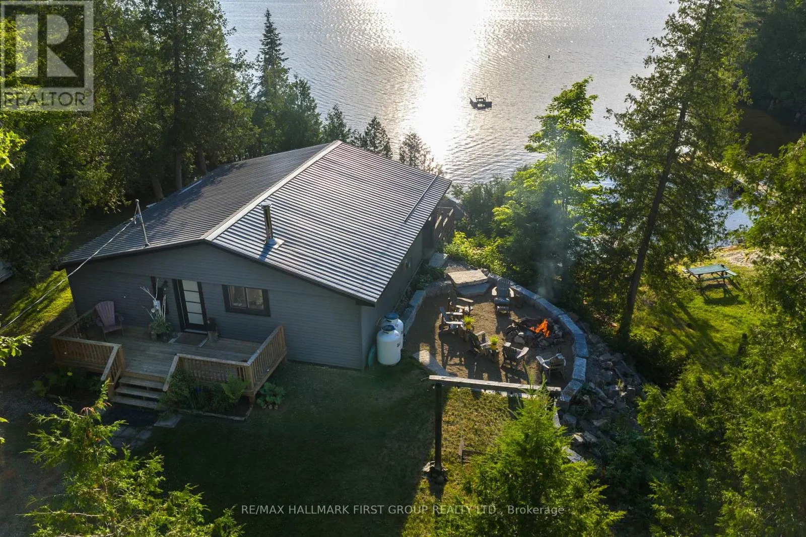402 STEENBURG LAKE ROAD S