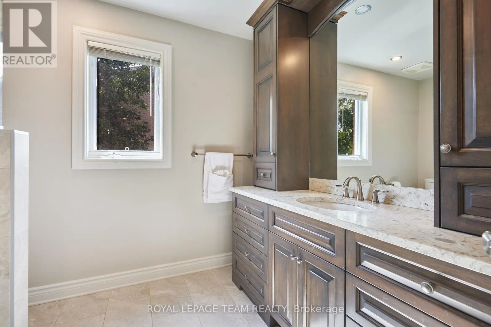 33 NORTHGATE STREET S