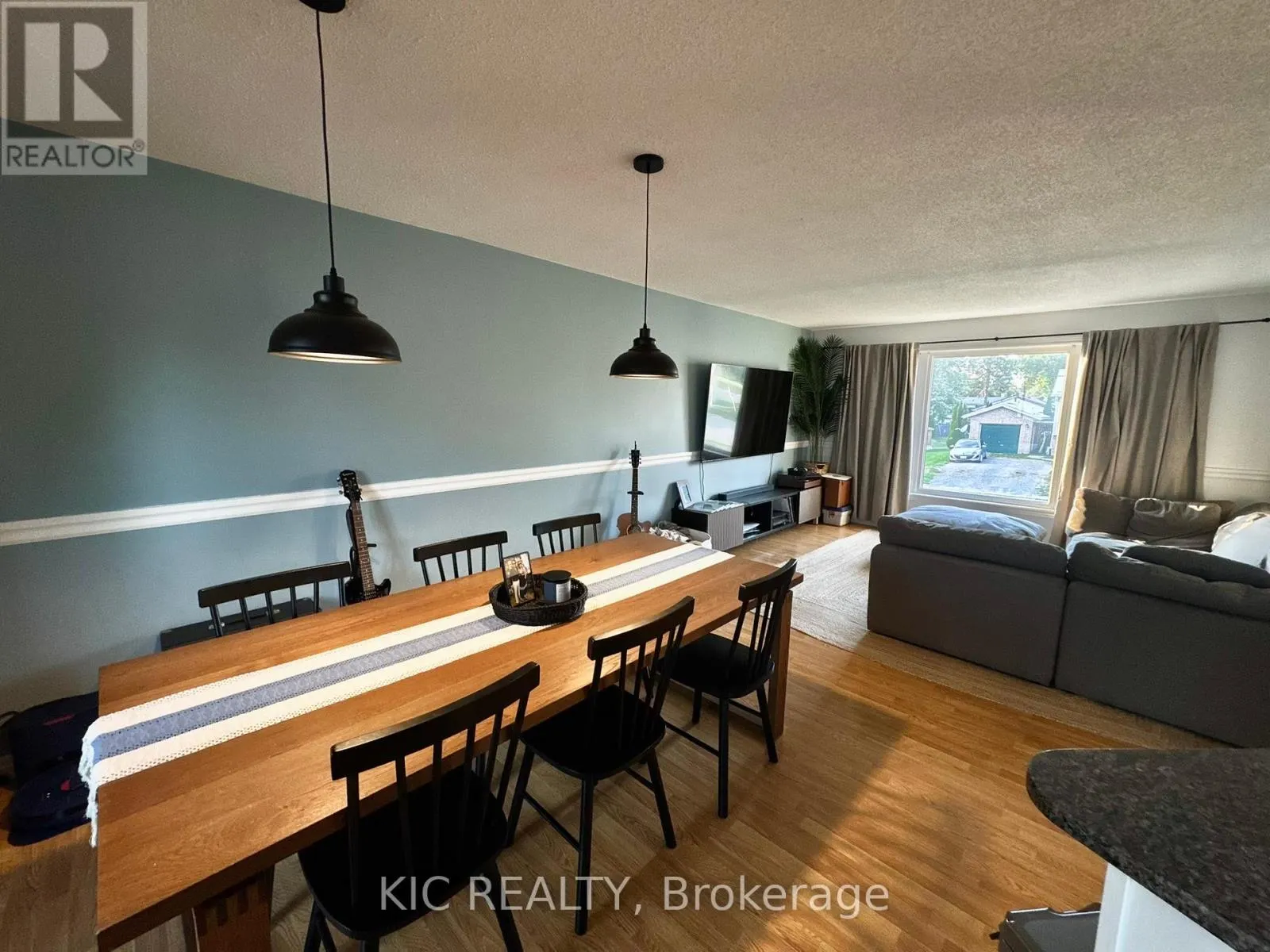 3 CREEKSIDE DRIVE