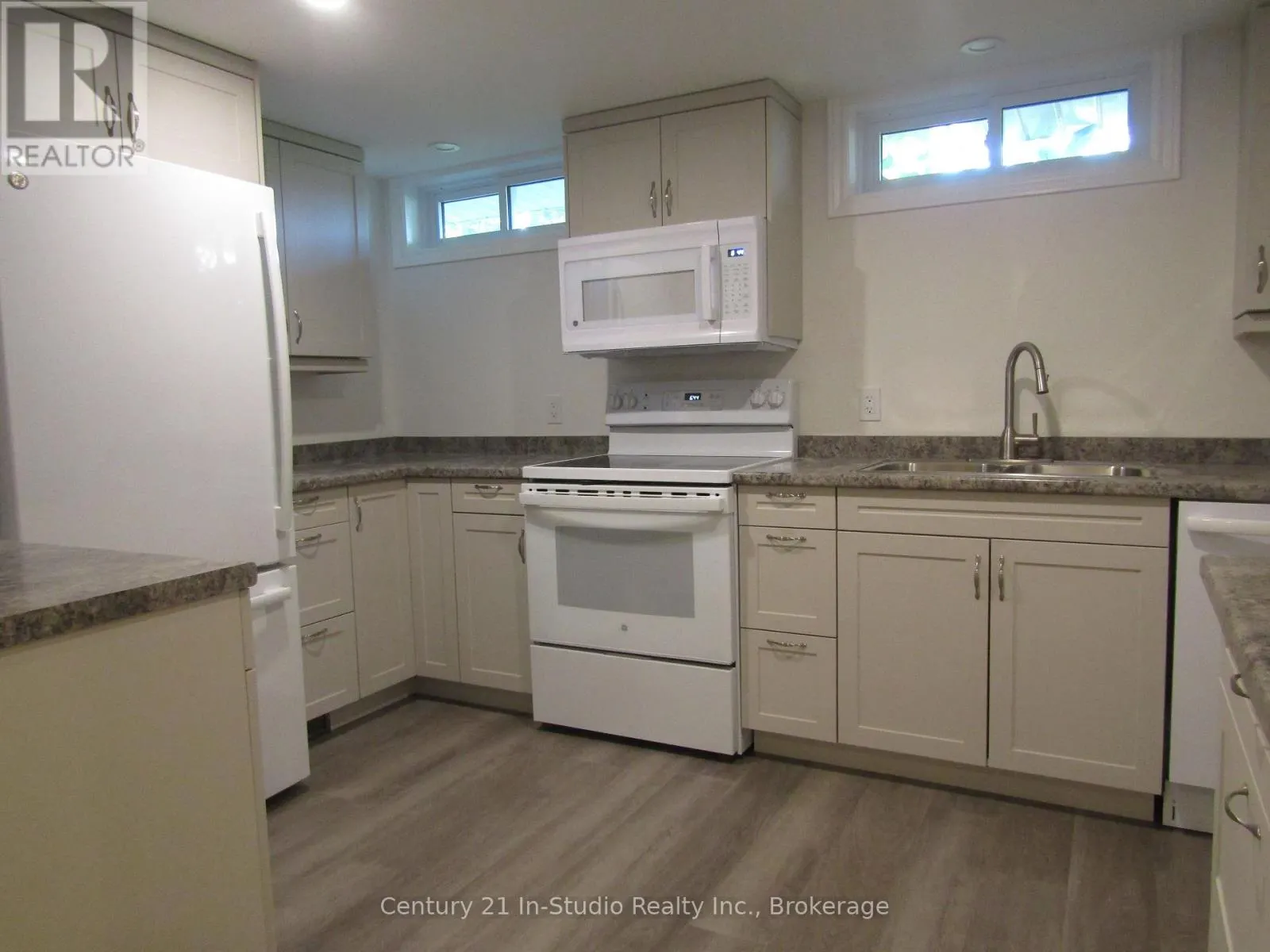 2 - 368 PRINCES STREET S, #2