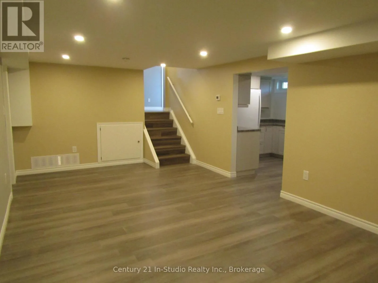 2 - 368 PRINCES STREET S, #2