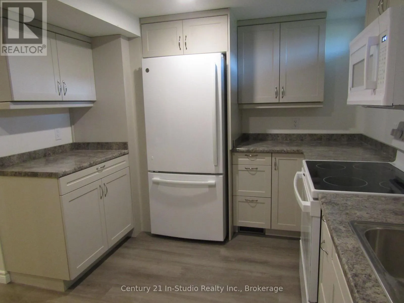 2 - 368 PRINCES STREET S, #2