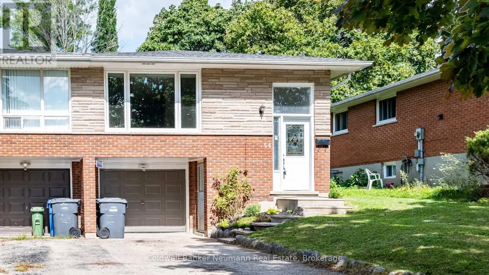 54 CONROY CRESCENT