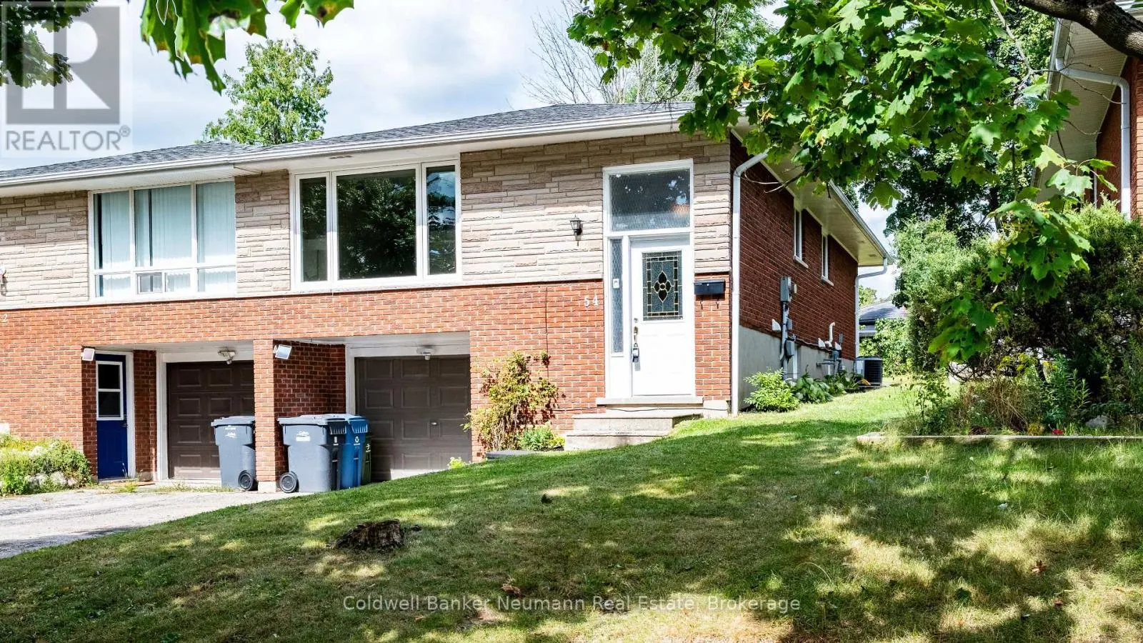 54 CONROY CRESCENT