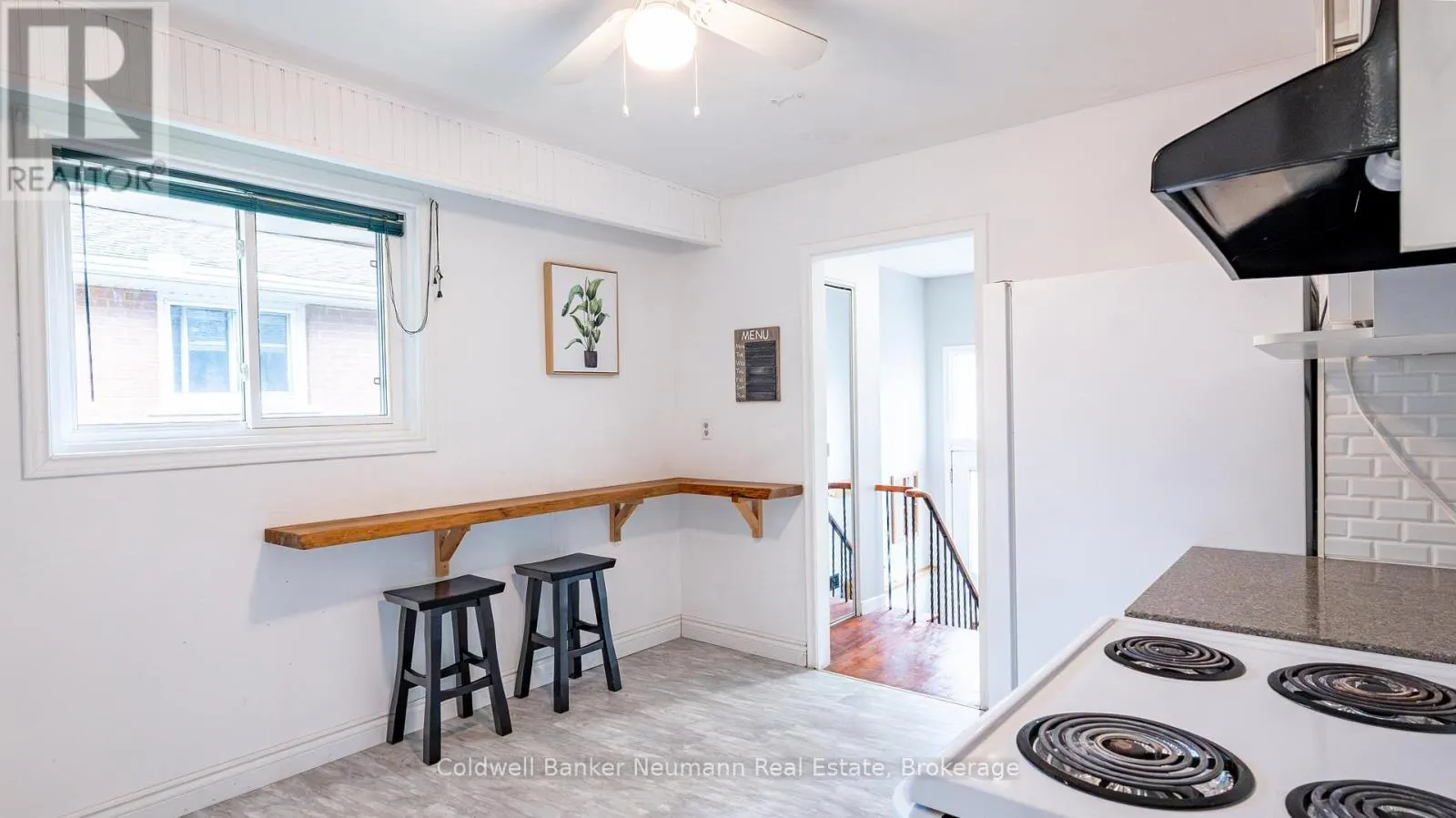 54 CONROY CRESCENT