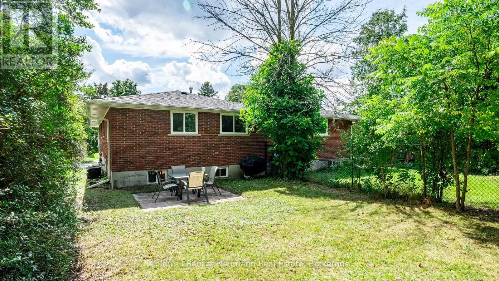 54 CONROY CRESCENT