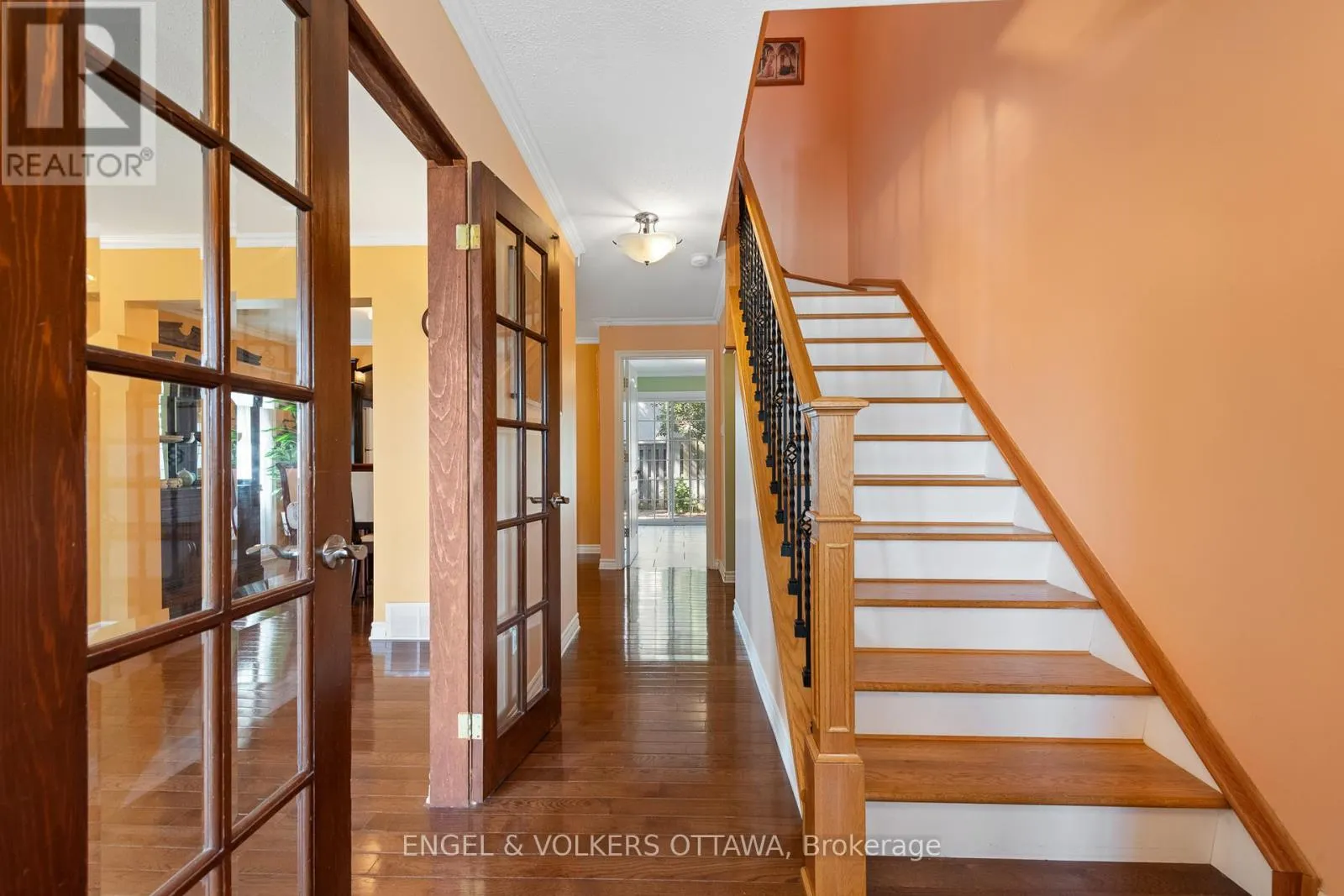 105 - 302 KINTYRE PRIVATE