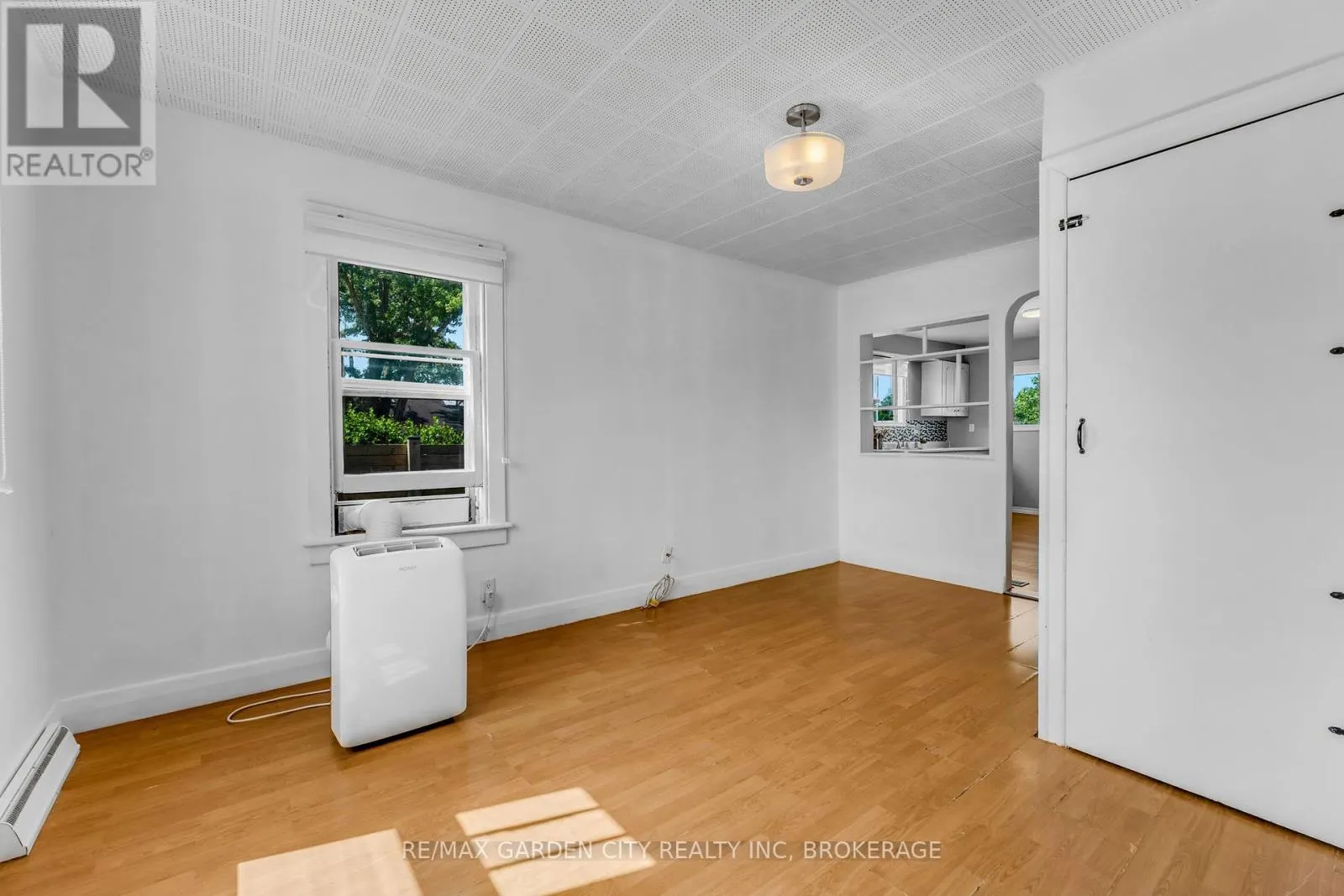 118 ST AUGUSTINE AVENUE